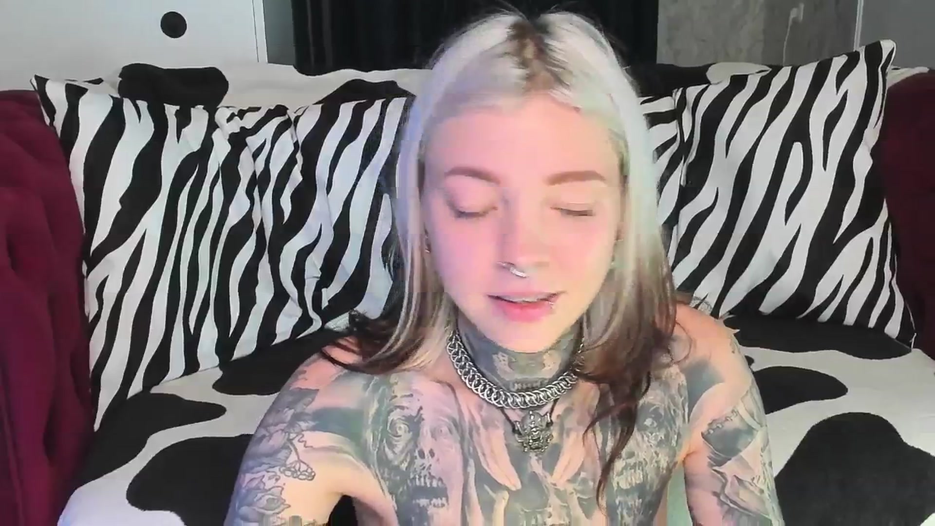 Gallery image thumbnail from LiluKayden's myfreecams stream on, 08/27/2025, 17:10 image 15 of 20