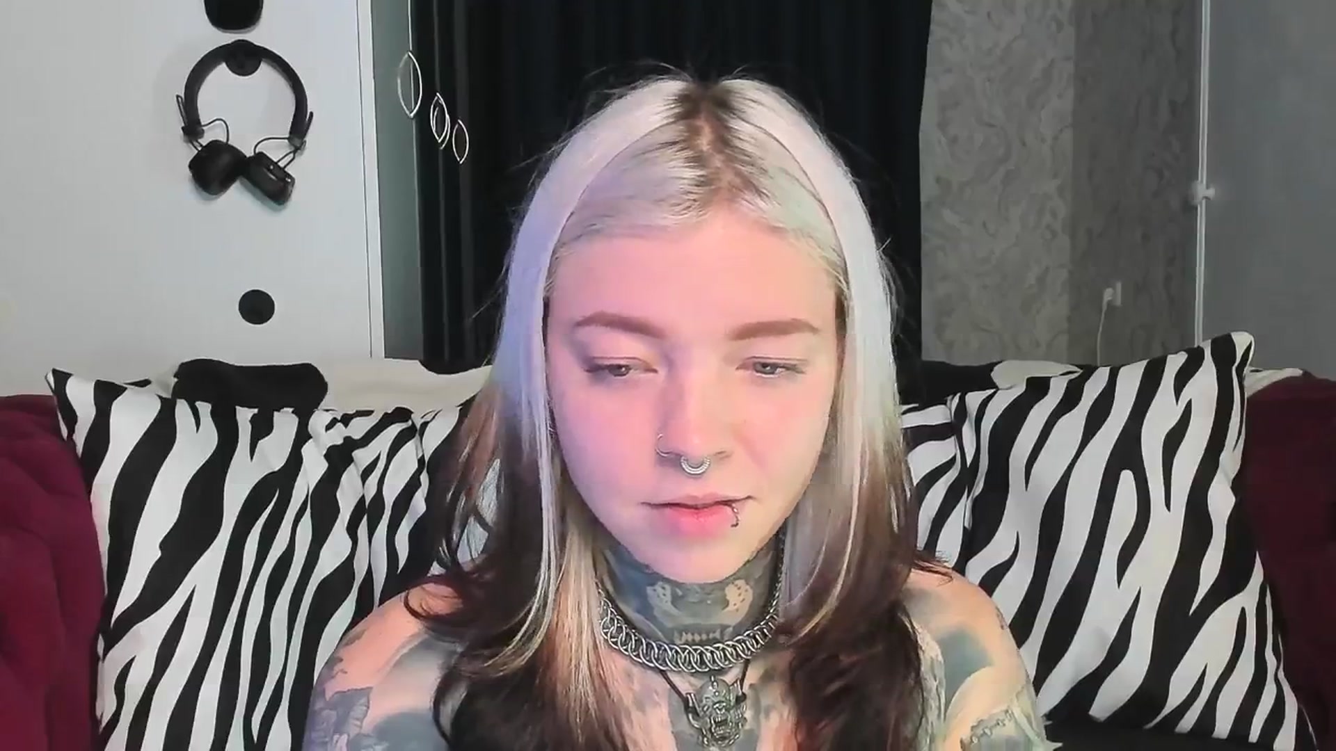 Gallery image thumbnail from LiluKayden's myfreecams stream on, 08/27/2025, 17:10 image 20 of 20