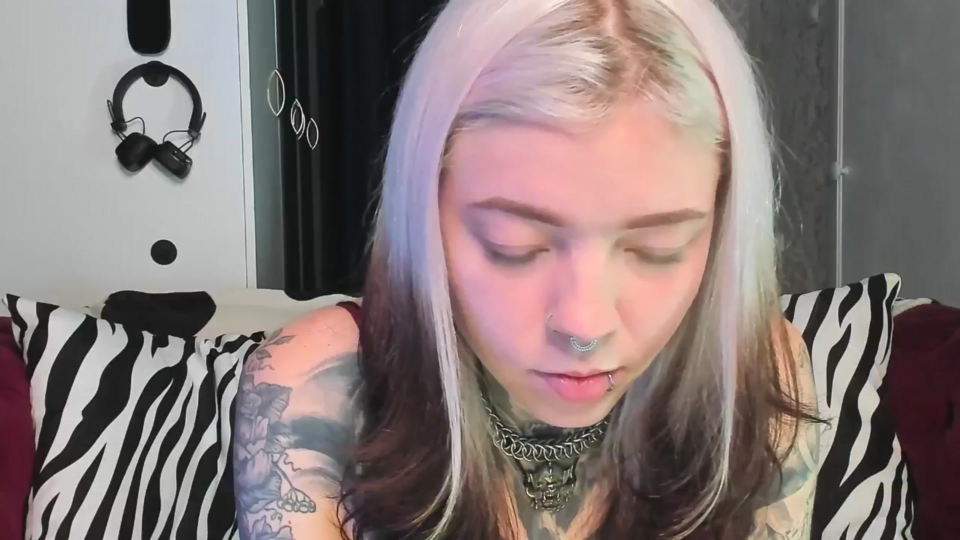 Gallery image thumbnail from LiluKayden's myfreecams stream on, 08/27/2025, 17:10 image 2 of 20