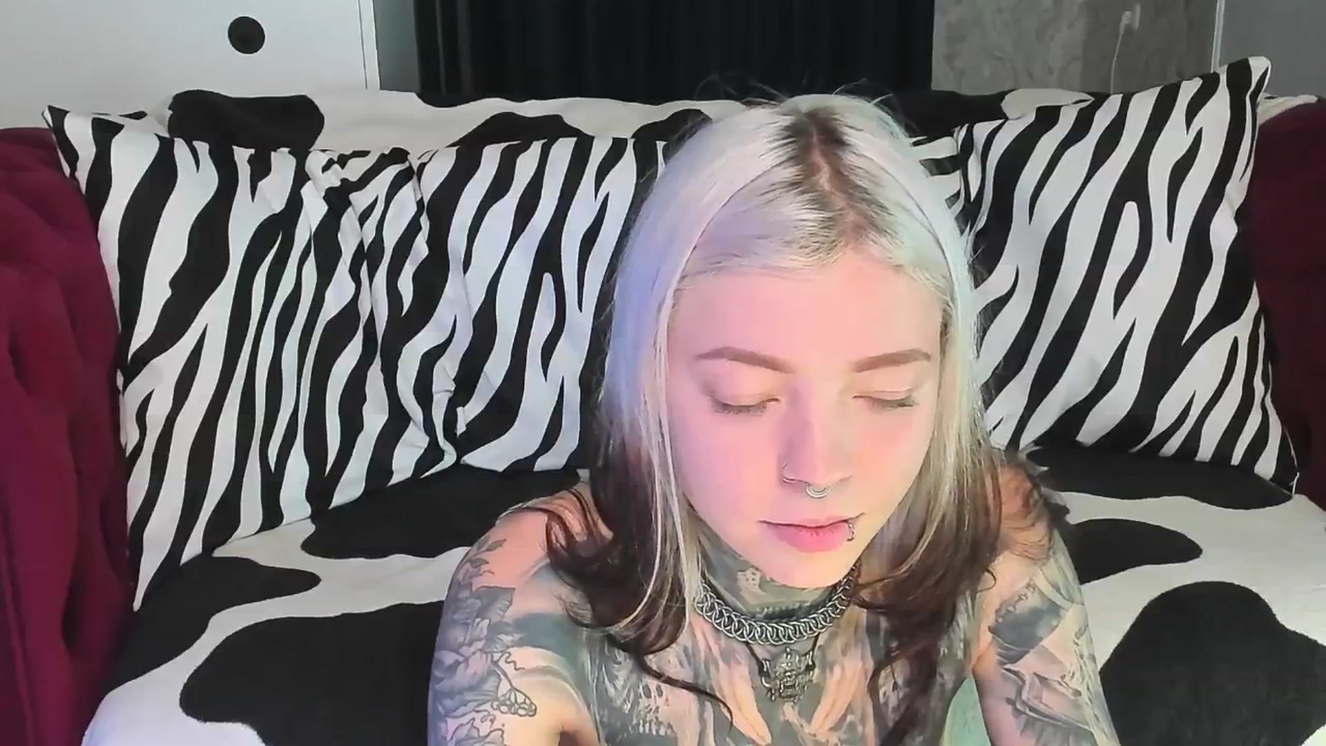 Gallery image thumbnail from LiluKayden's myfreecams stream on, 08/27/2025, 17:10 image 17 of 20