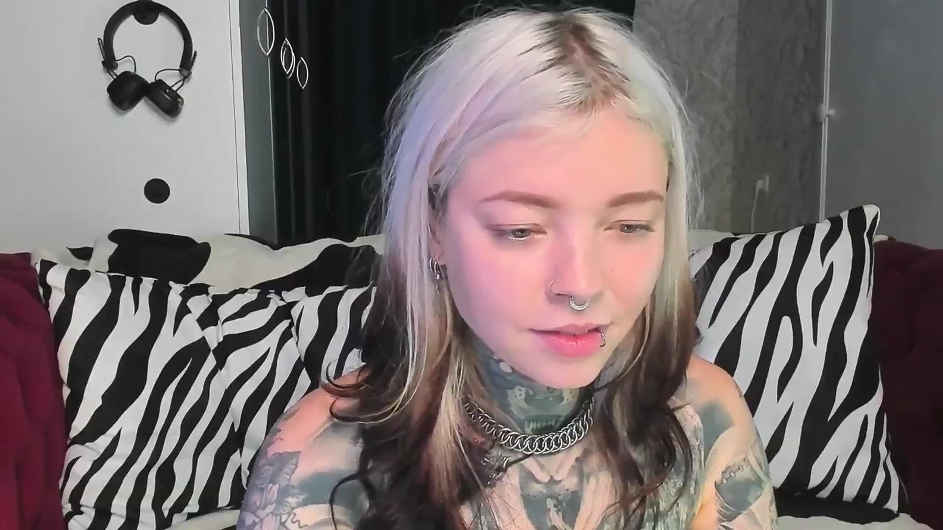 Gallery image thumbnail from LiluKayden's myfreecams stream on, 08/27/2025, 18:31 image 20 of 20