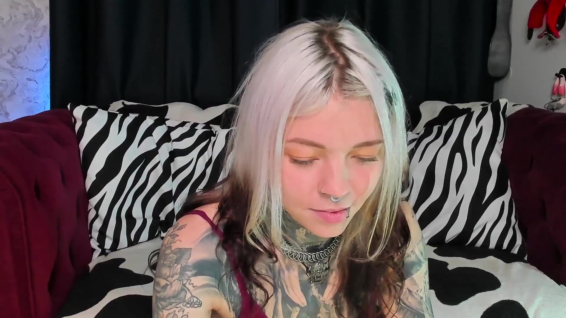 Gallery image thumbnail from LiluKayden's myfreecams stream on, 08/29/2025, 19:07 image 18 of 20