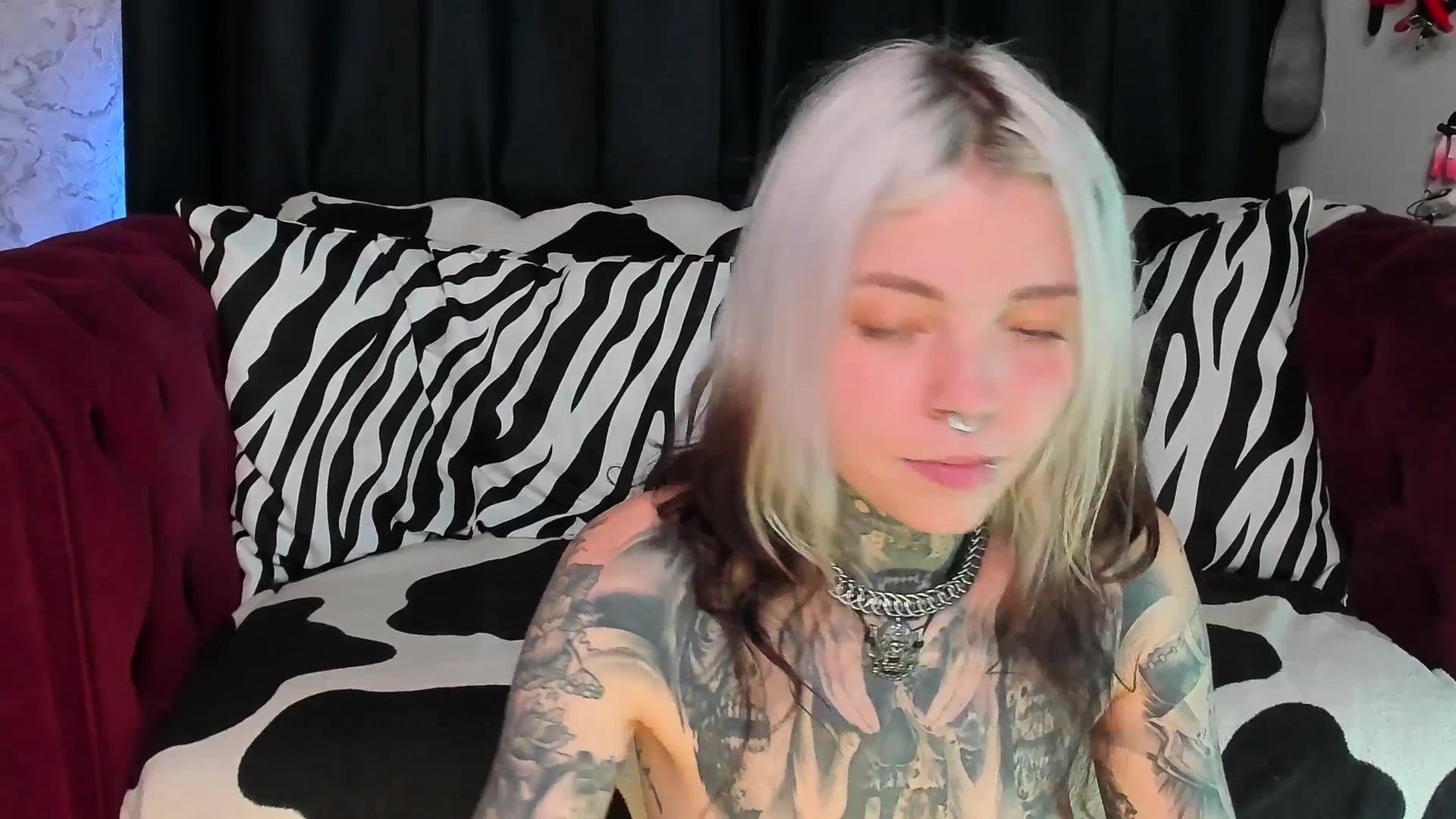 Gallery image thumbnail from LiluKayden's myfreecams stream on, 08/29/2025, 19:07 image 14 of 20