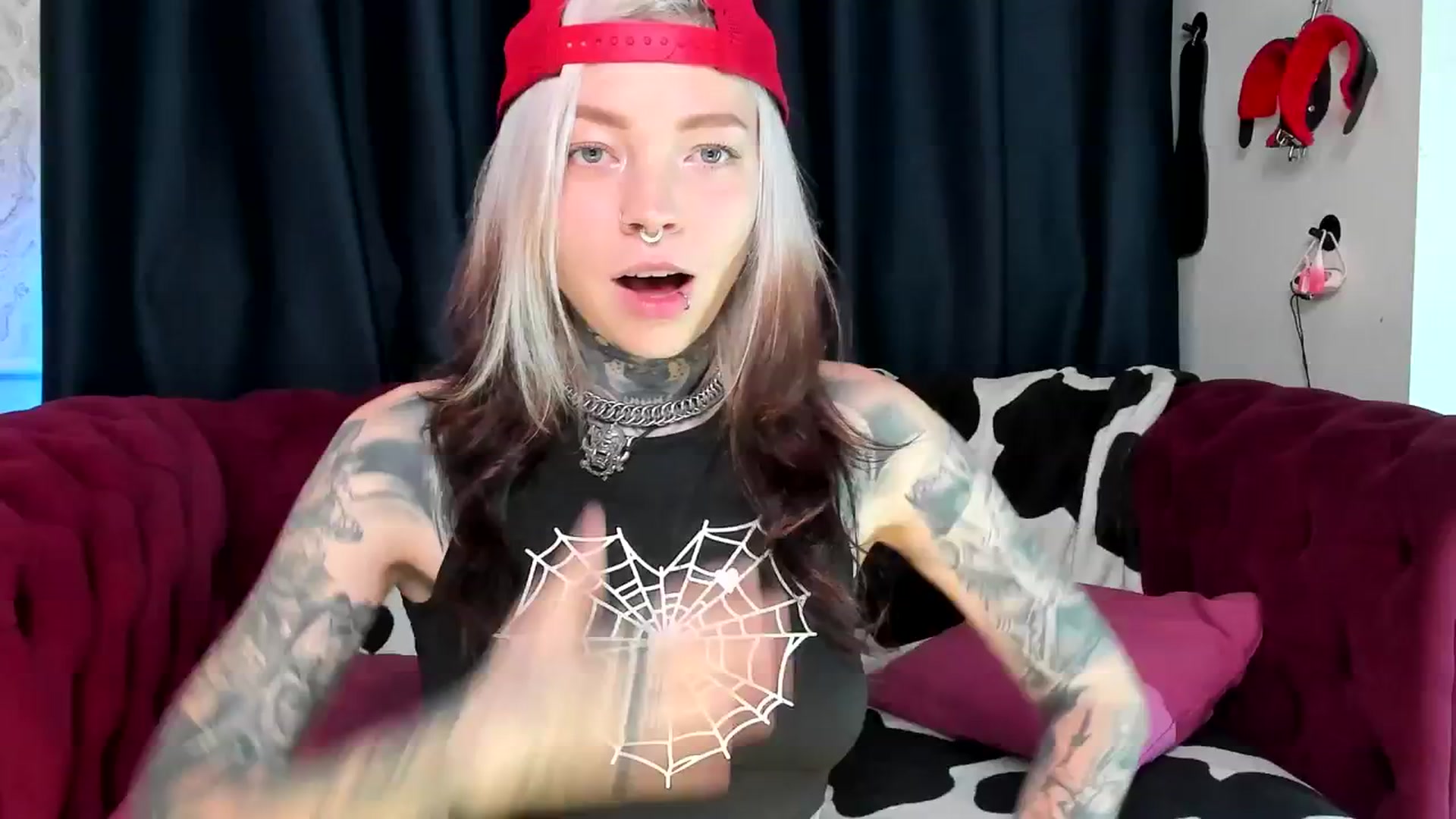 Gallery image thumbnail from LiluKayden's myfreecams stream on, 09/04/2025, 17:54 image 12 of 20