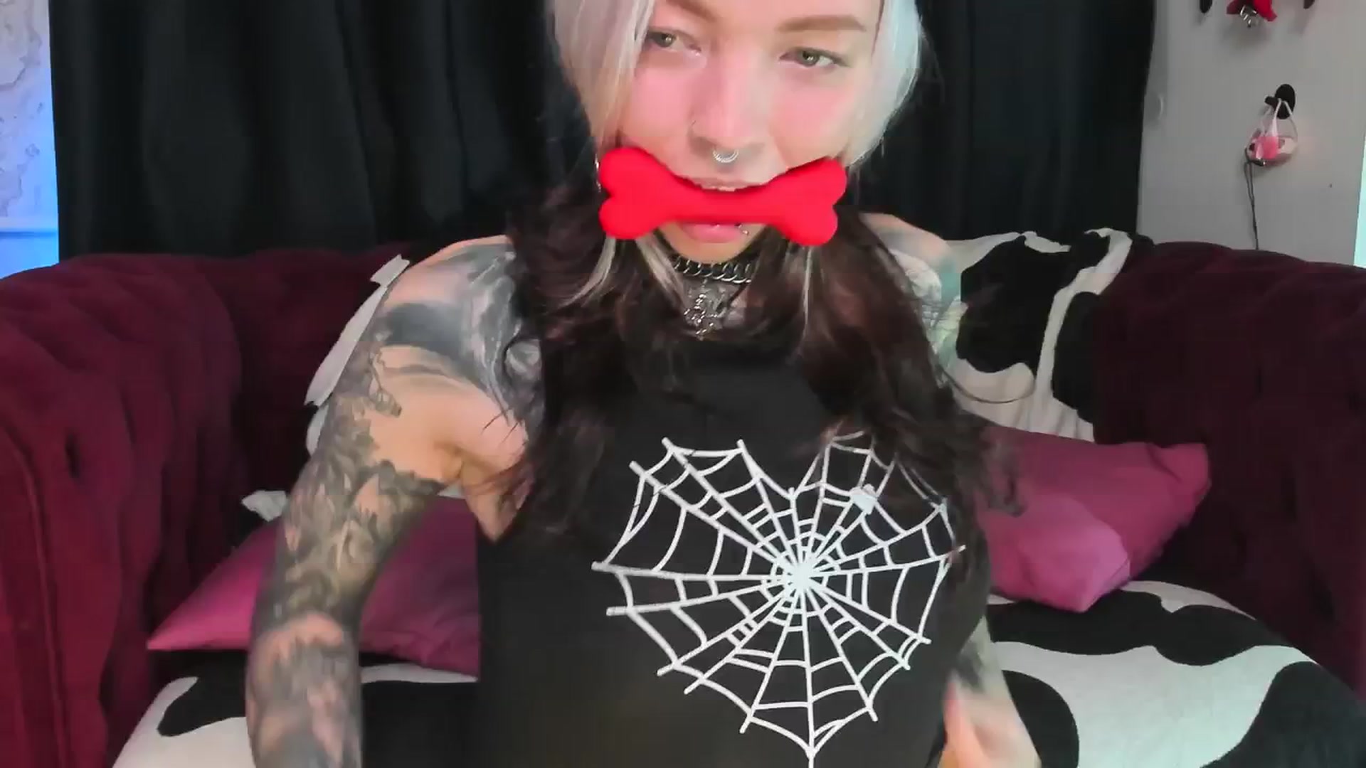 Gallery image thumbnail from LiluKayden's myfreecams stream on, 09/04/2025, 17:54 image 20 of 20