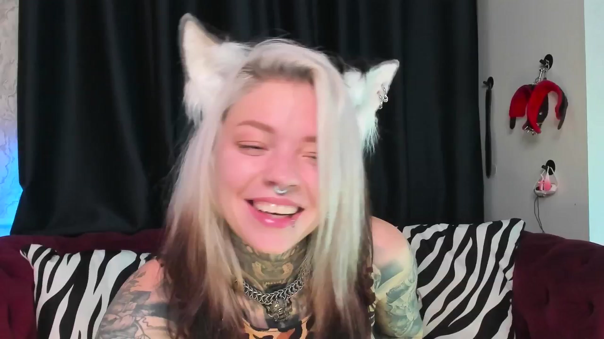 Gallery image thumbnail from LiluKayden's myfreecams stream on, 09/10/2025, 21:16 image 1 of 20
