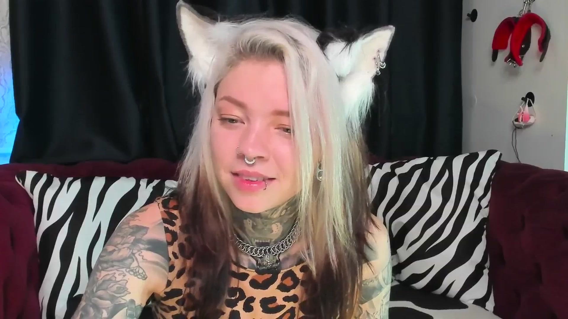 Gallery image thumbnail from LiluKayden's myfreecams stream on, 09/10/2025, 21:16 image 13 of 20