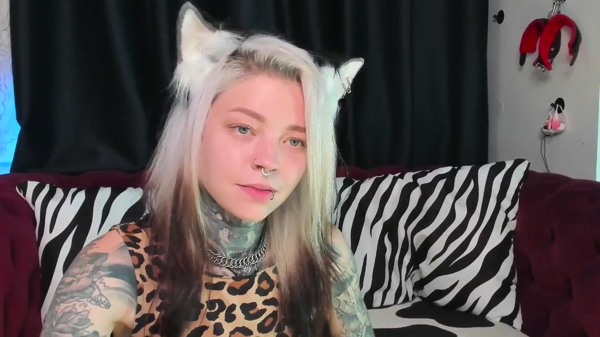 Gallery image thumbnail from LiluKayden's myfreecams stream on, 09/10/2025, 21:16 image 17 of 20
