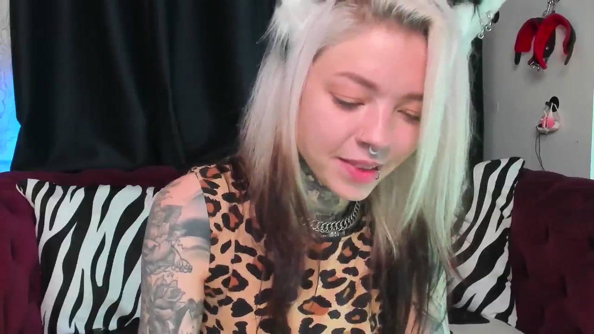 Gallery image thumbnail from LiluKayden's myfreecams stream on, 09/10/2025, 21:16 image 15 of 20