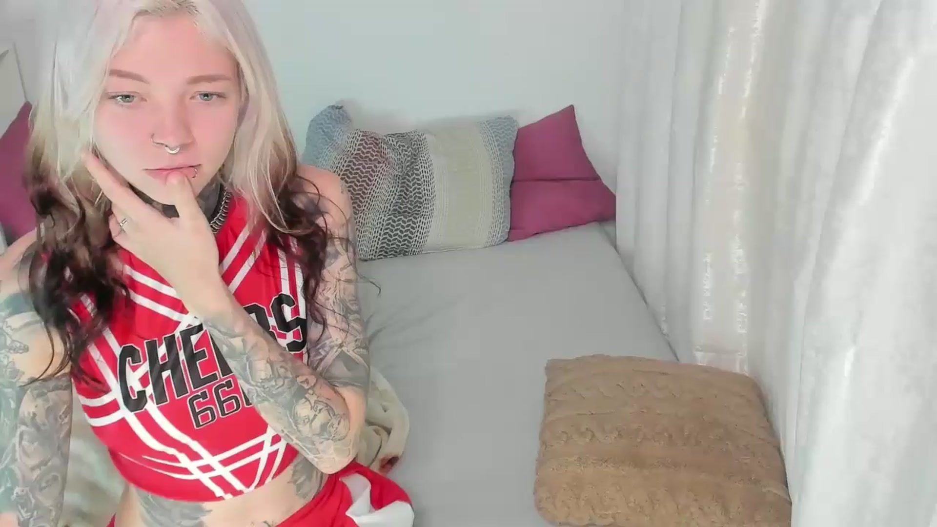 Gallery image thumbnail from LiluKayden's myfreecams stream on, 10/06/2025, 18:36 image 3 of 20
