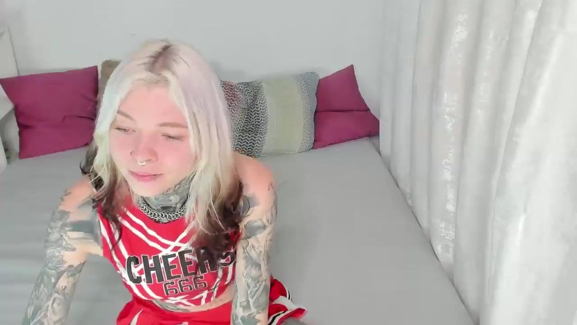 Gallery image thumbnail from LiluKayden's myfreecams stream on, 10/06/2025, 18:36 image 17 of 20