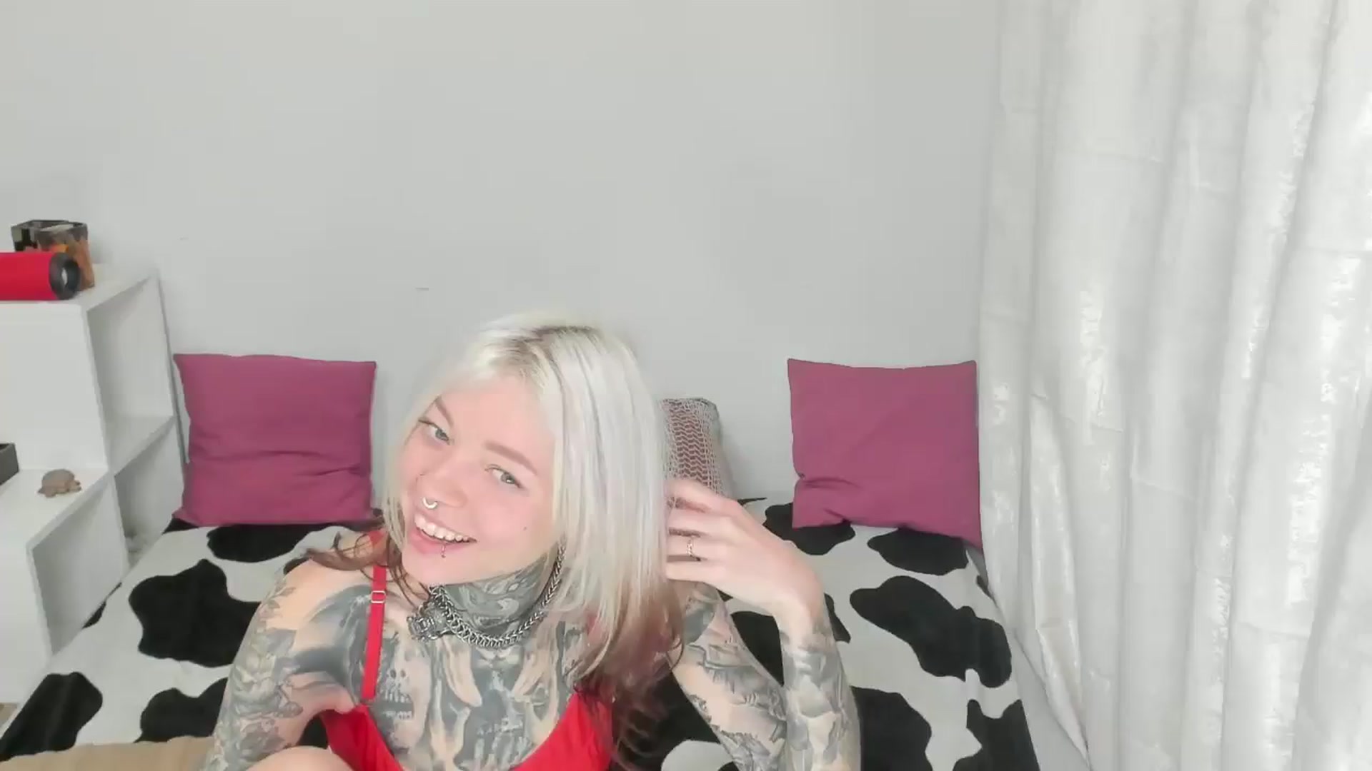 Gallery image thumbnail from LiluKayden's myfreecams stream on, 10/08/2025, 20:38 image 2 of 20