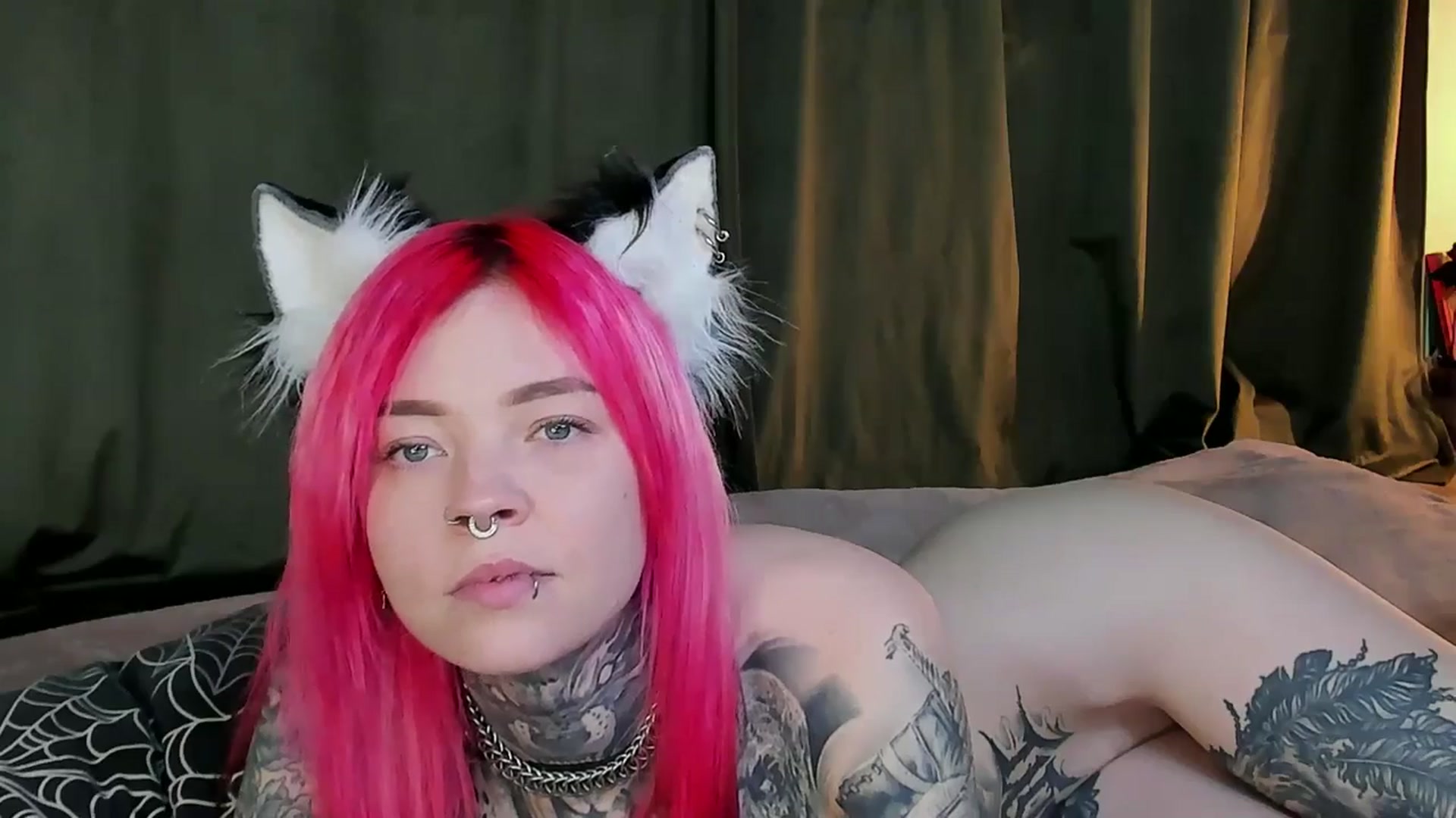 Gallery image thumbnail from LiluKayden's myfreecams stream on, 03/31/2026, 18:56 image 13 of 20