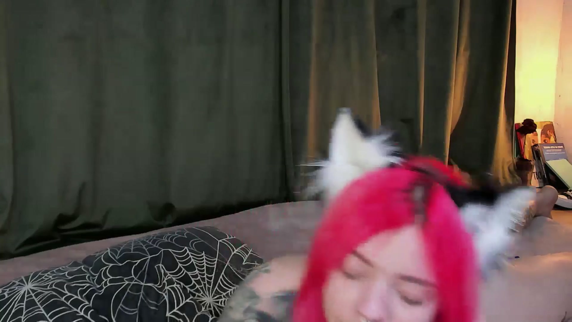 Gallery image thumbnail from LiluKayden's myfreecams stream on, 03/31/2026, 18:56 image 14 of 20