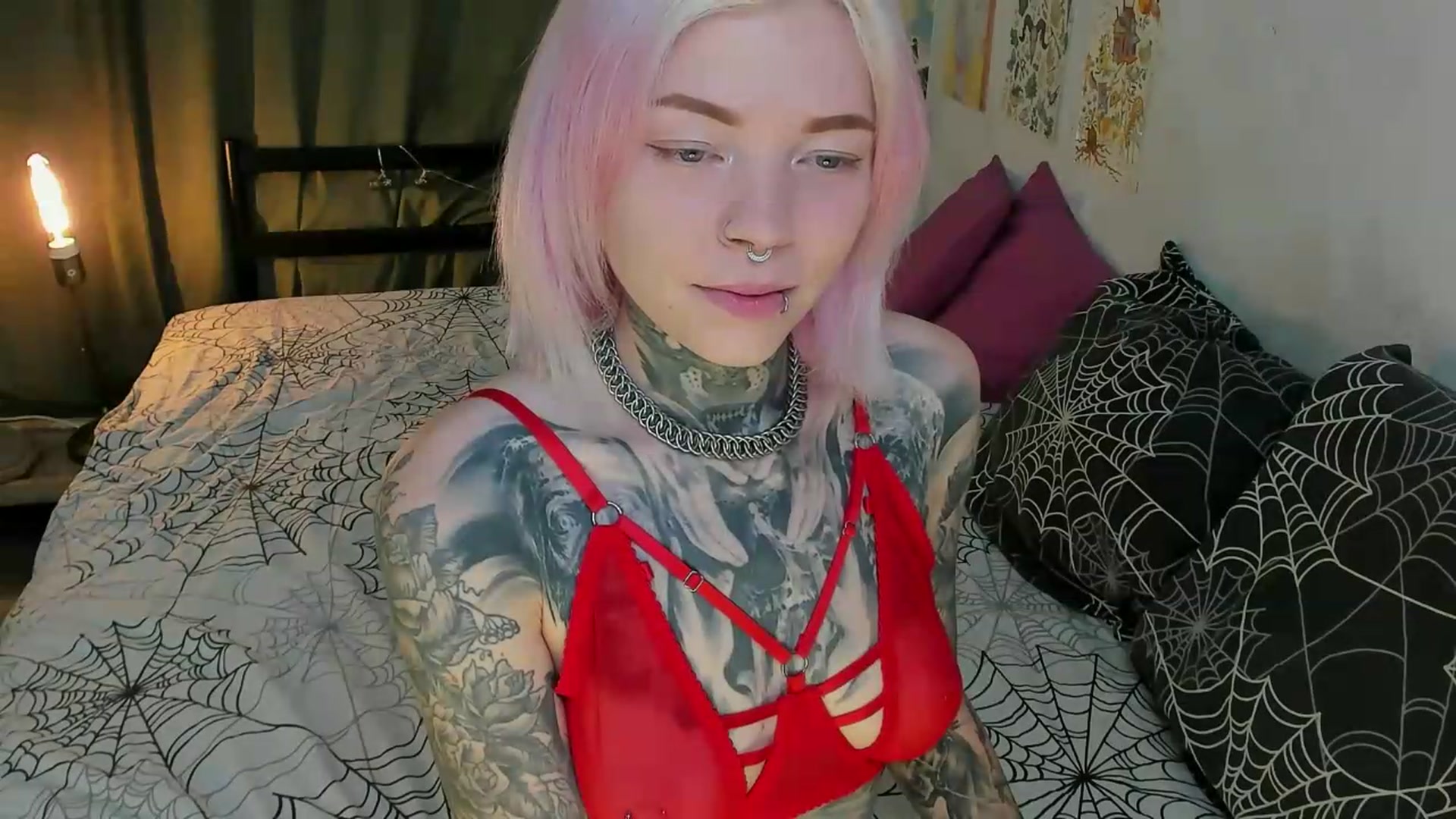Gallery image thumbnail from LiluKayden's myfreecams stream on, 07/31/2026, 16:36 image 16 of 20