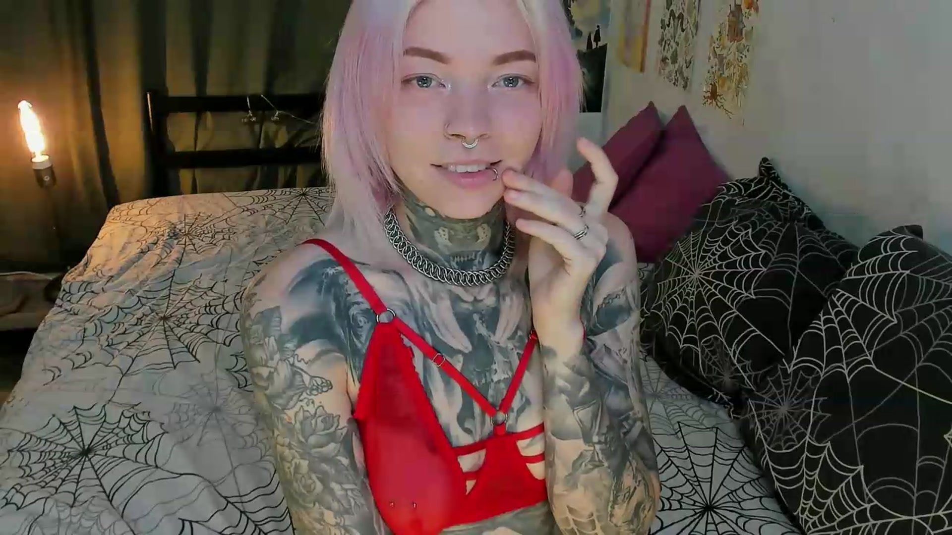 Gallery image thumbnail from LiluKayden's myfreecams stream on, 07/31/2026, 16:36 image 18 of 20