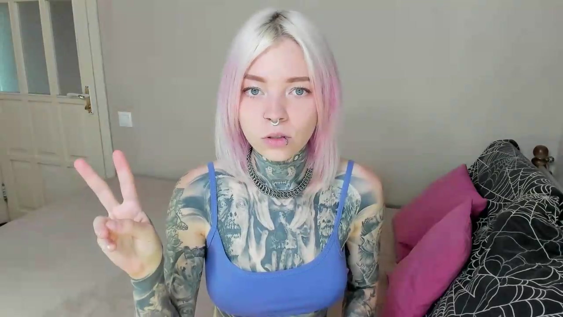 Gallery image thumbnail from LiluKayden's myfreecams stream on, 08/08/2026, 15:41 image 6 of 20