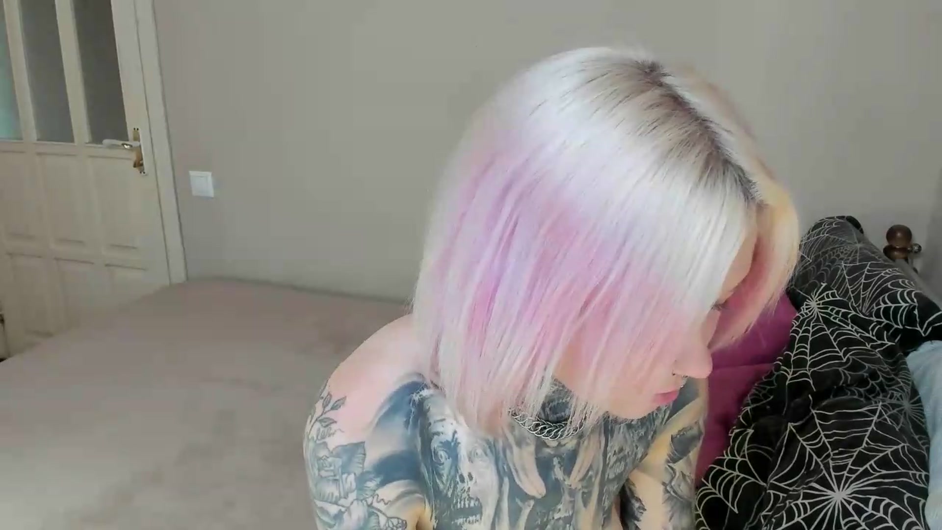 Gallery image thumbnail from LiluKayden's myfreecams stream on, 08/08/2026, 15:41 image 19 of 20