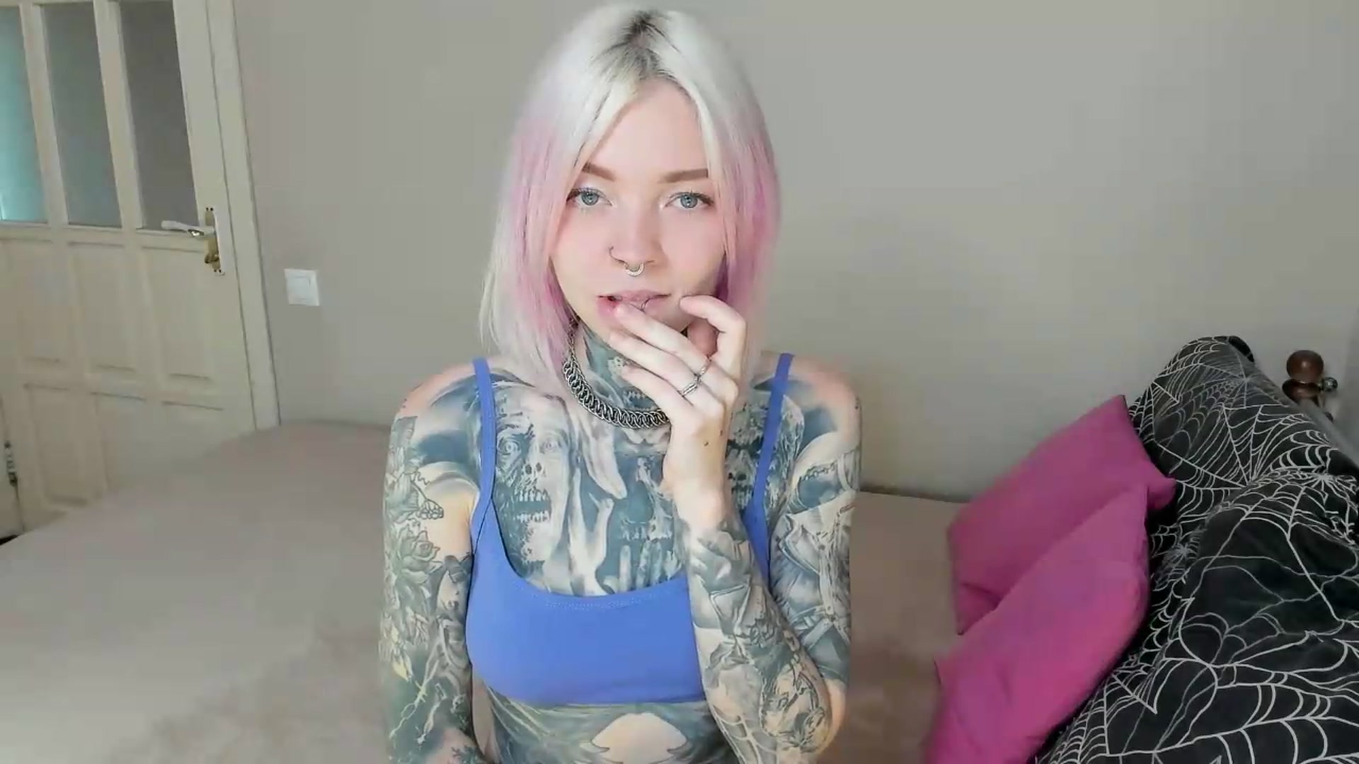 Gallery image thumbnail from LiluKayden's myfreecams stream on, 08/08/2026, 15:41 image 2 of 20