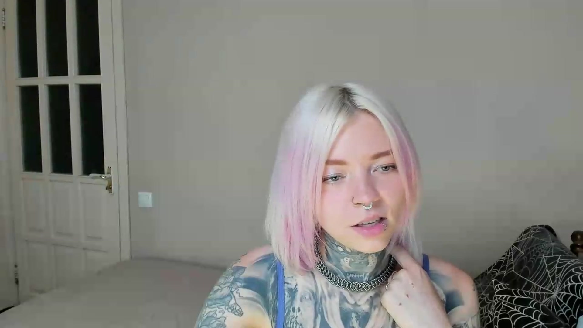 Gallery image thumbnail from LiluKayden's myfreecams stream on, 08/08/2026, 17:32 image 9 of 20