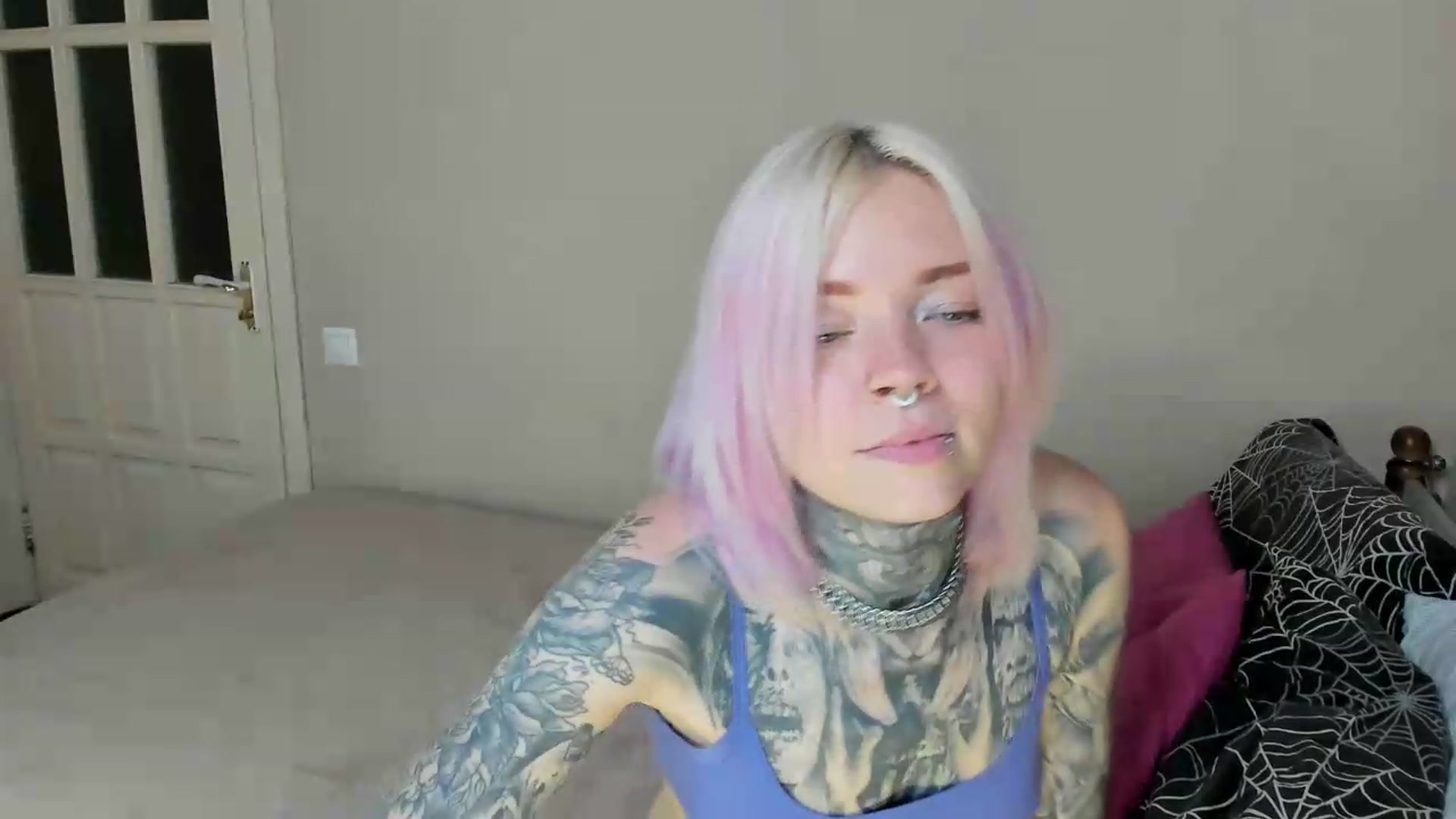 Gallery image thumbnail from LiluKayden's myfreecams stream on, 08/08/2026, 17:32 image 19 of 20
