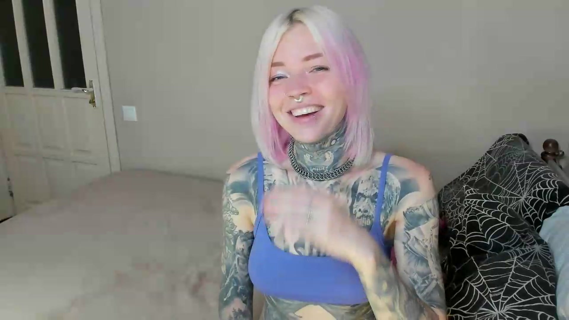 Gallery image thumbnail from LiluKayden's myfreecams stream on, 08/08/2026, 17:32 image 11 of 20