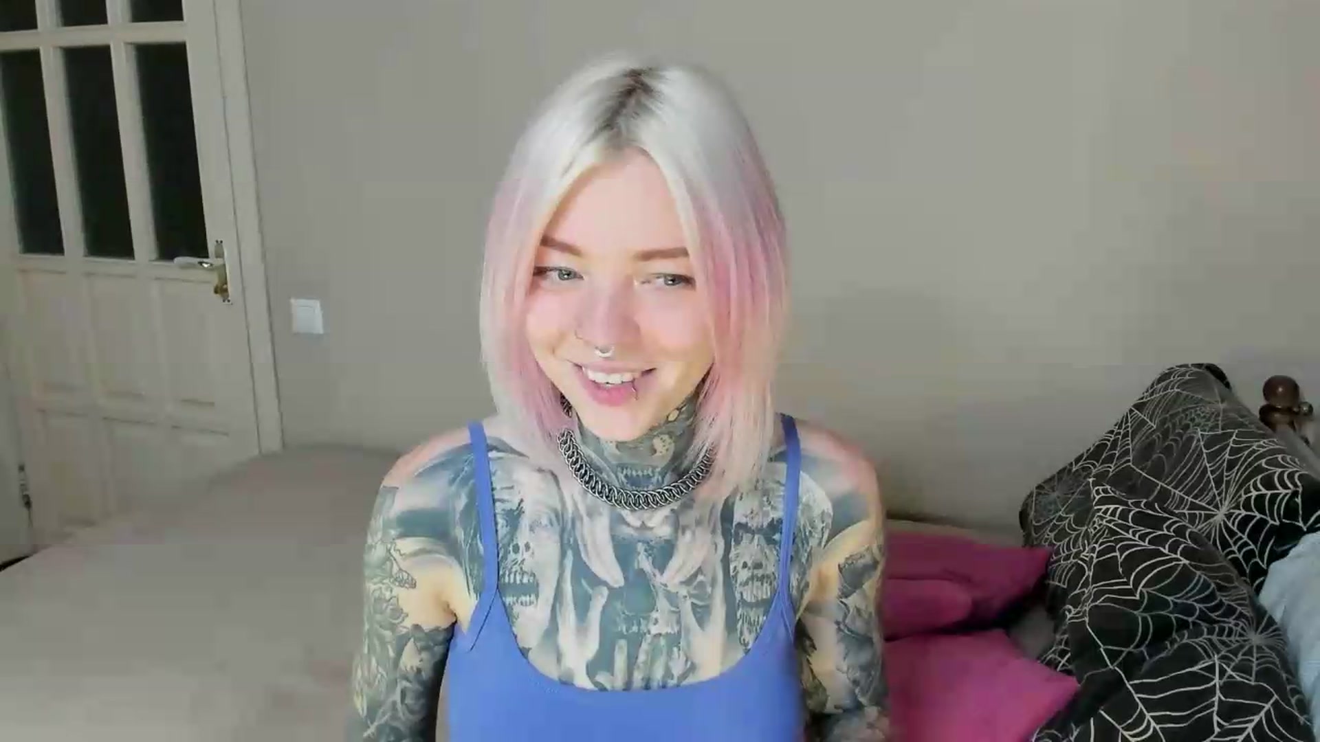 Gallery image thumbnail from LiluKayden's myfreecams stream on, 08/08/2026, 17:32 image 7 of 20