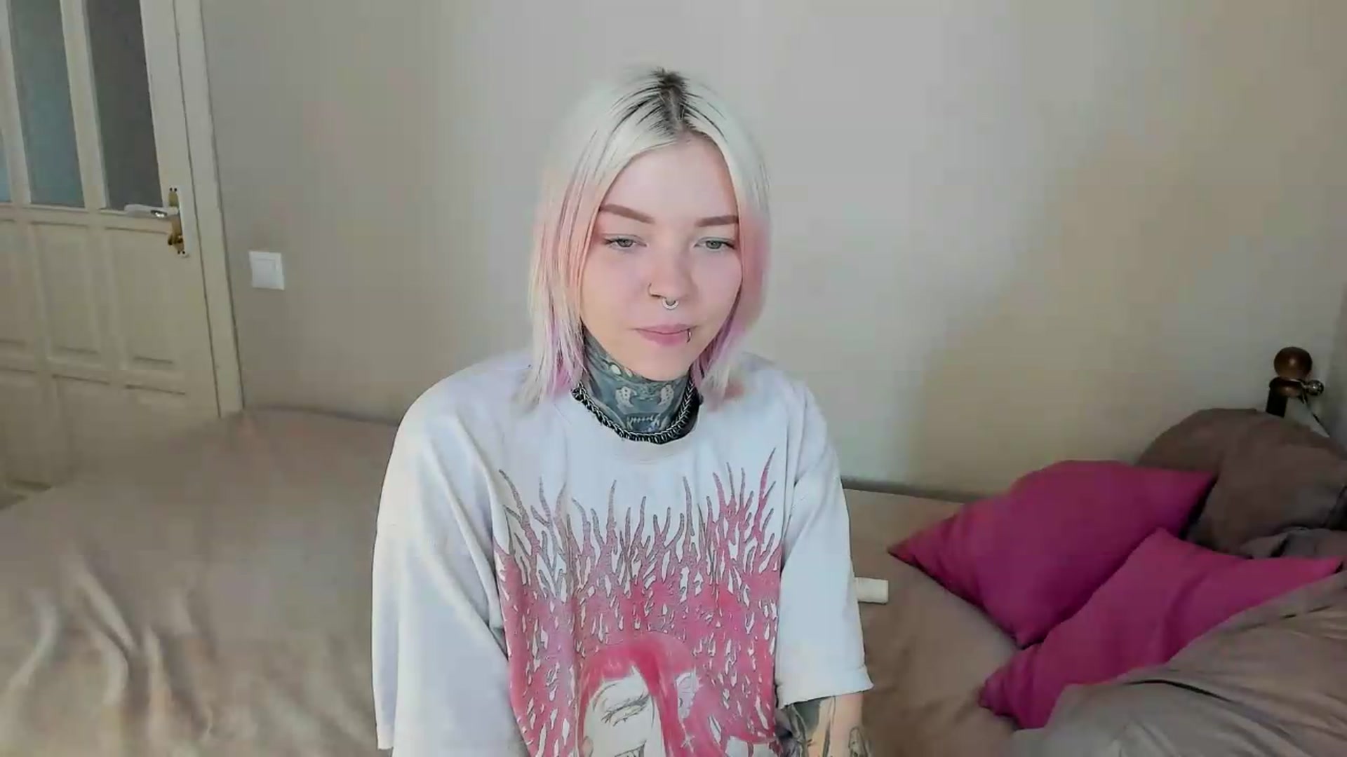 Gallery image thumbnail from LiluKayden's myfreecams stream on, 08/14/2026, 09:30 image 13 of 20