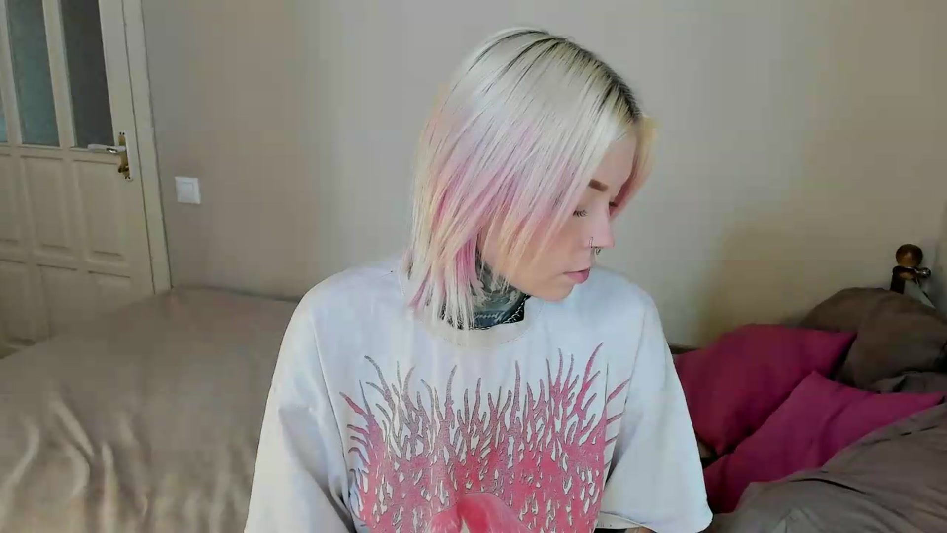 Gallery image thumbnail from LiluKayden's myfreecams stream on, 08/14/2026, 09:30 image 2 of 20