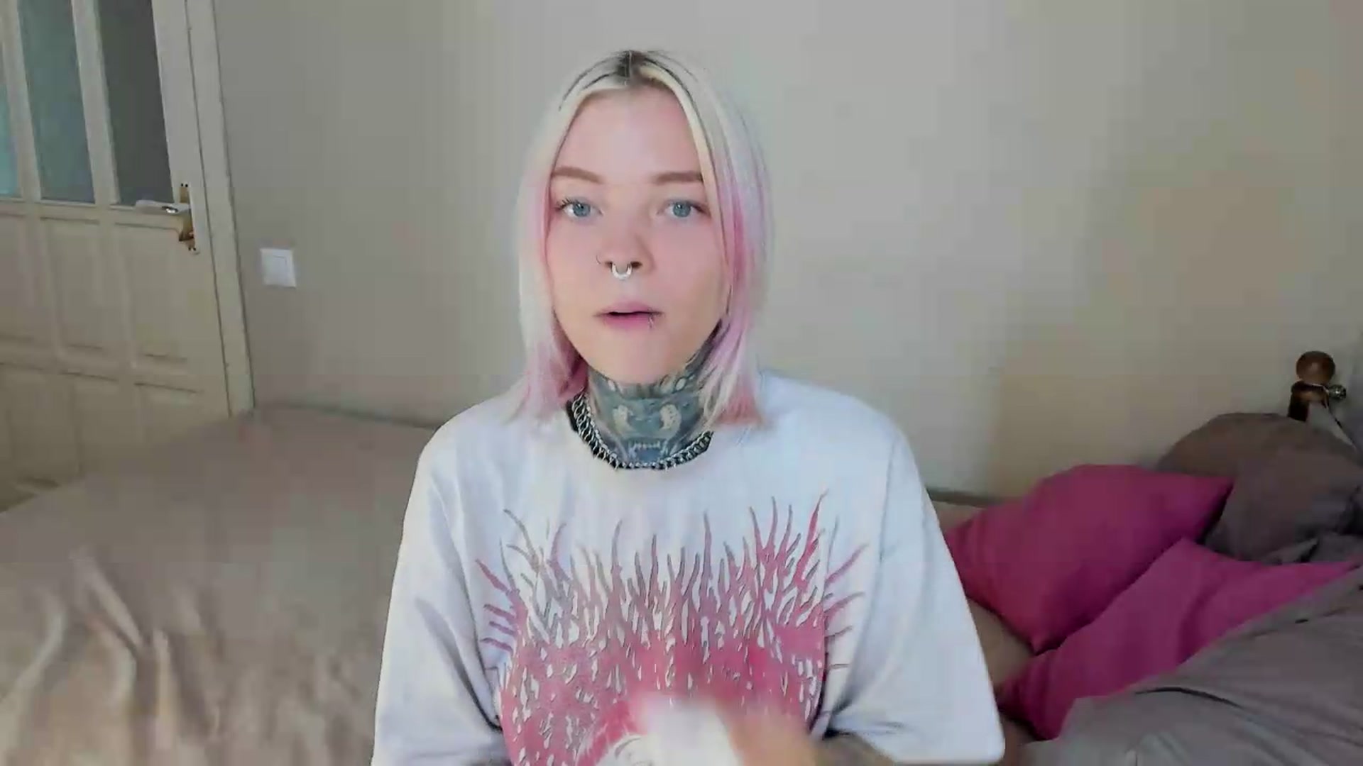 Gallery image thumbnail from LiluKayden's myfreecams stream on, 08/14/2026, 09:30 image 17 of 20