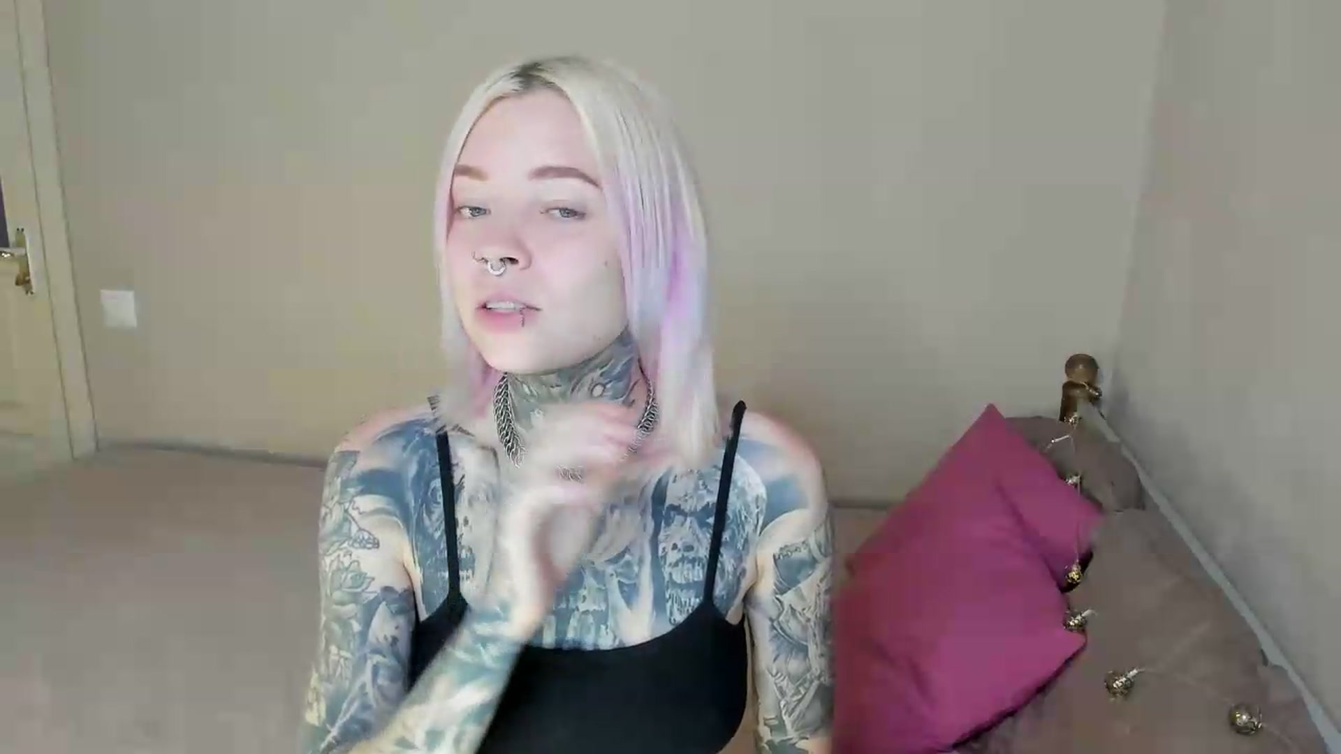 Gallery image thumbnail from LiluKayden's myfreecams stream on, 08/15/2026, 20:06 image 2 of 20