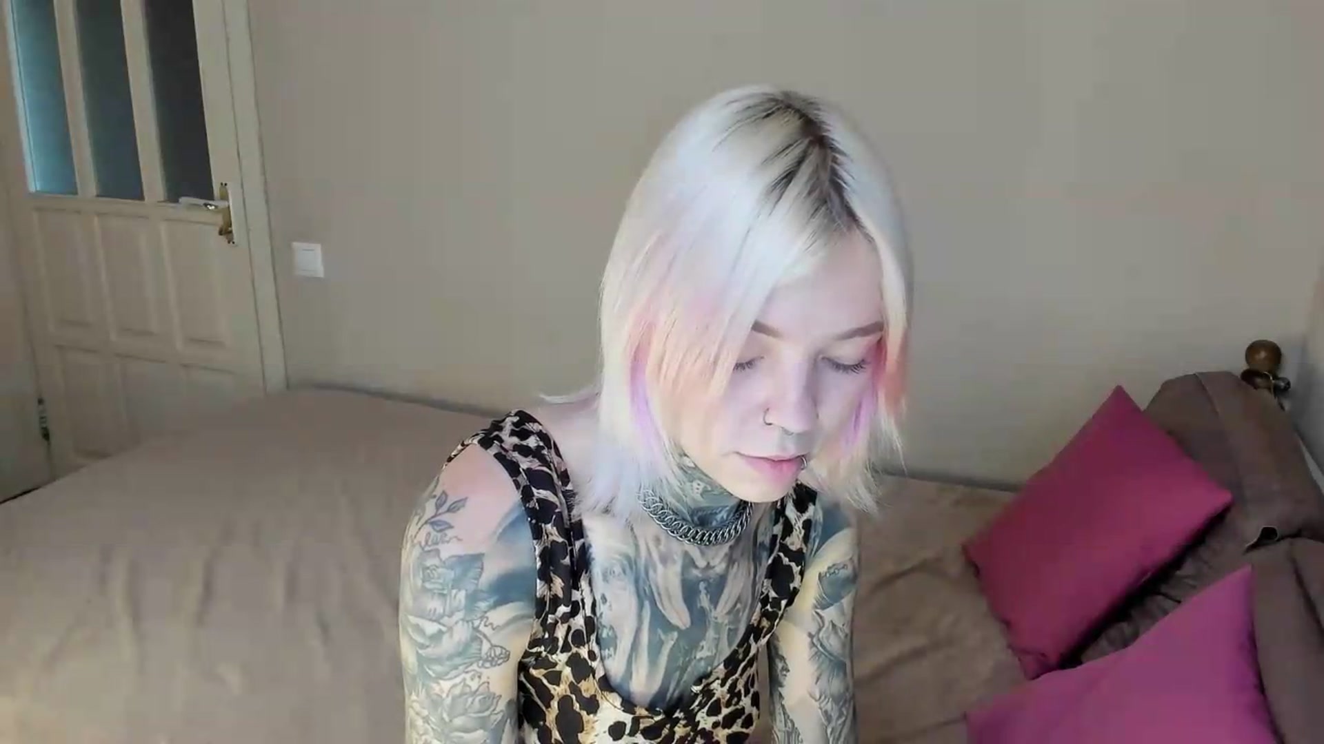 Gallery image thumbnail from LiluKayden's myfreecams stream on, 08/19/2026, 16:07 image 4 of 20