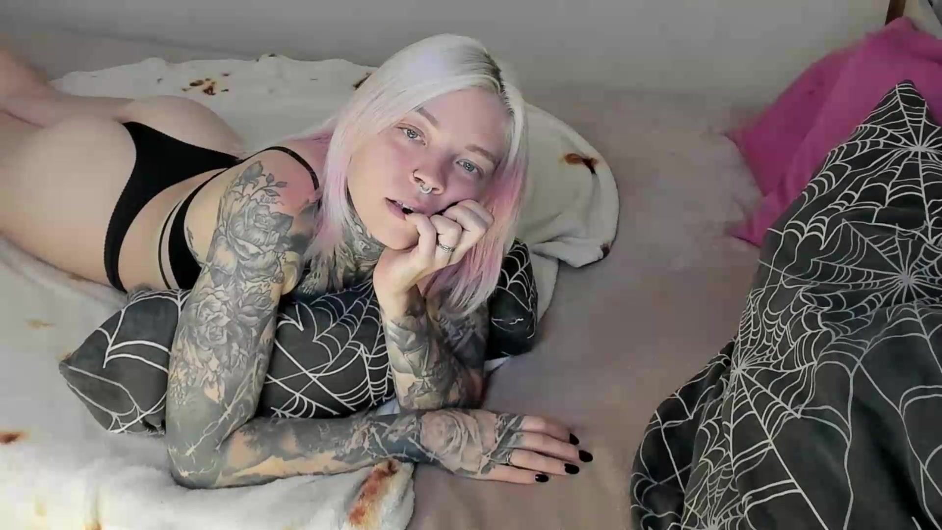 Gallery image thumbnail from LiluKayden's myfreecams stream on, 09/12/2026, 17:55 image 8 of 20