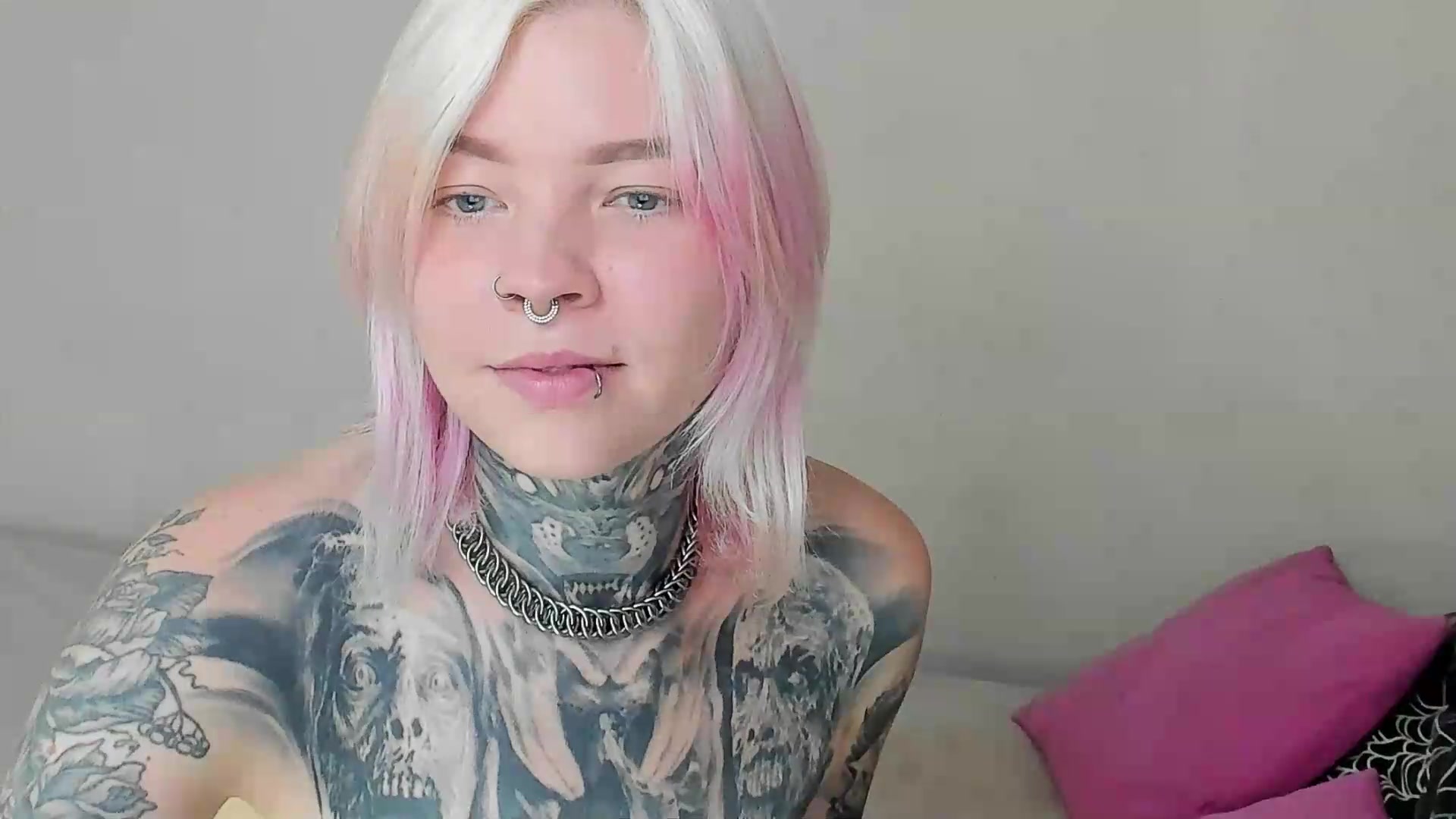 Gallery image thumbnail from LiluKayden's myfreecams stream on, 09/15/2026, 20:33 image 15 of 20