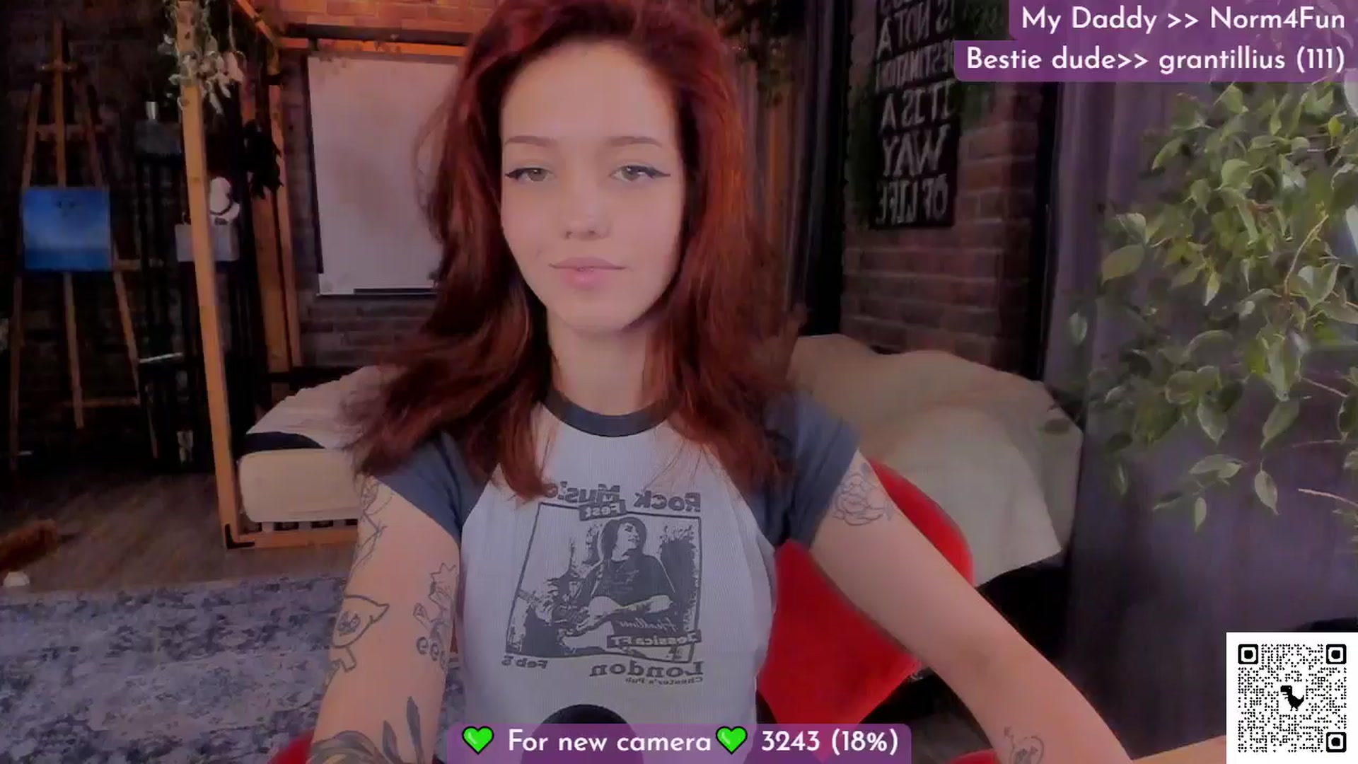 Gallery image thumbnail from Lilu_rock's myfreecams stream on, 11/19/2024, 19:28 image 14 of 20