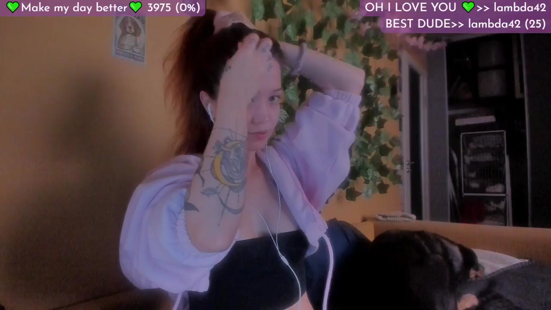 Gallery image thumbnail from Lilu_rock's myfreecams stream on, 12/05/2025, 01:07 image 6 of 20