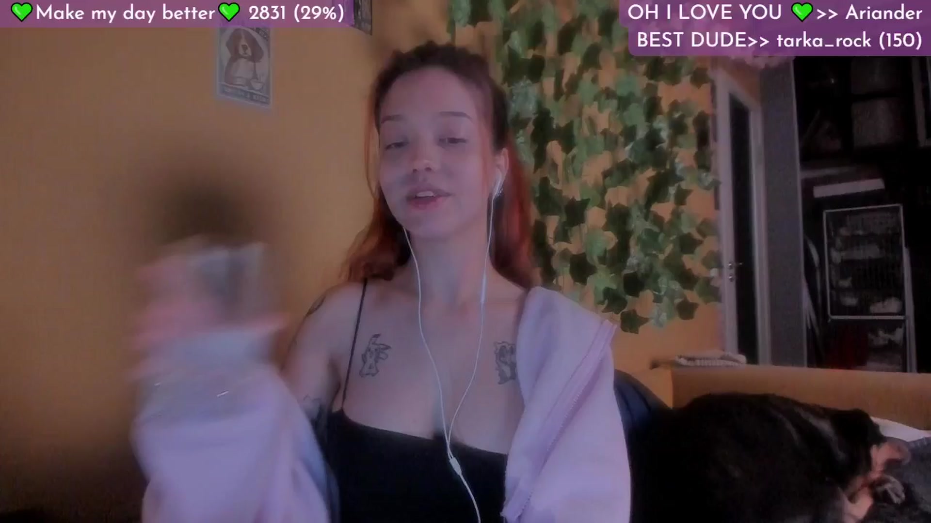 Gallery image thumbnail from Lilu_rock's myfreecams stream on, 12/05/2025, 01:07 image 19 of 20