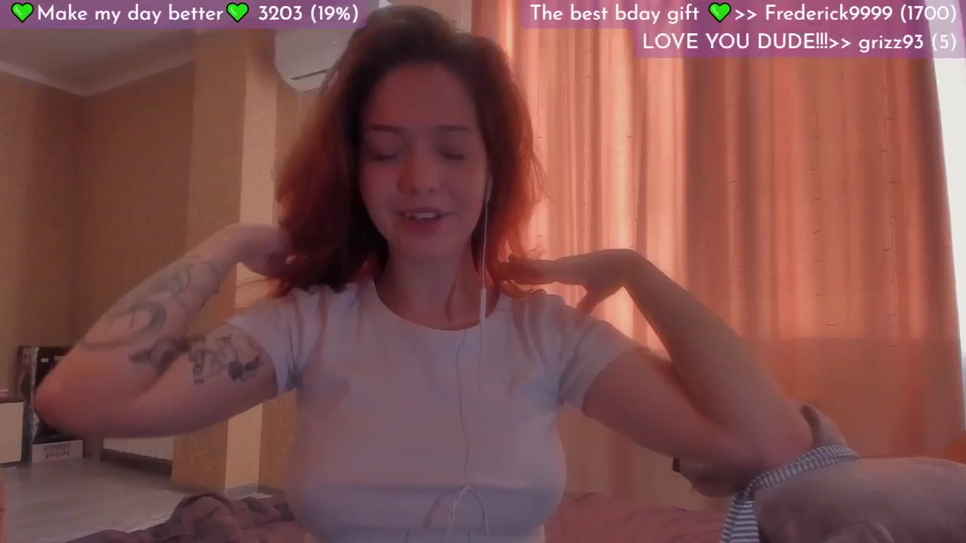 Gallery image thumbnail from Lilu_rock's myfreecams stream on, 01/18/2026, 12:44 image 12 of 20