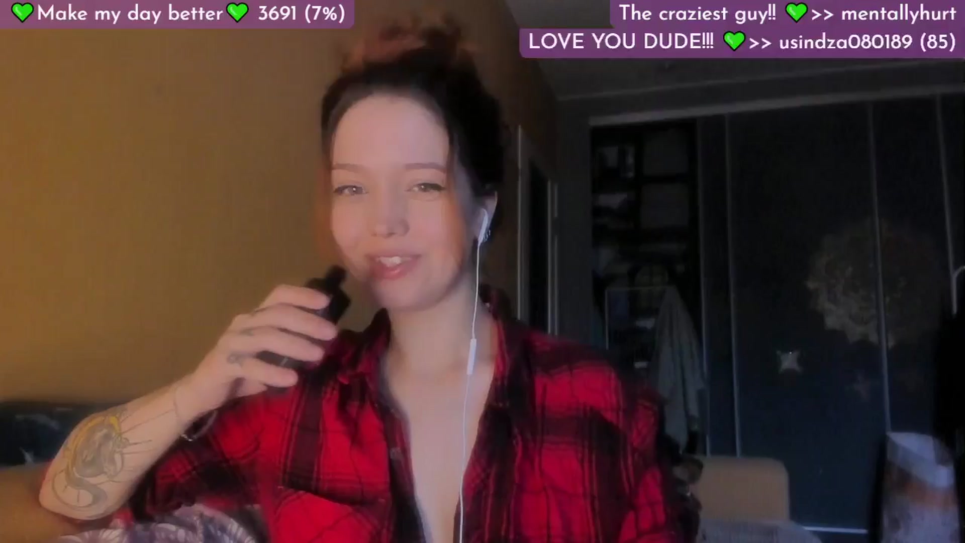 Gallery image thumbnail from Lilu_rock's myfreecams stream on, 04/13/2026, 05:21 image 7 of 20
