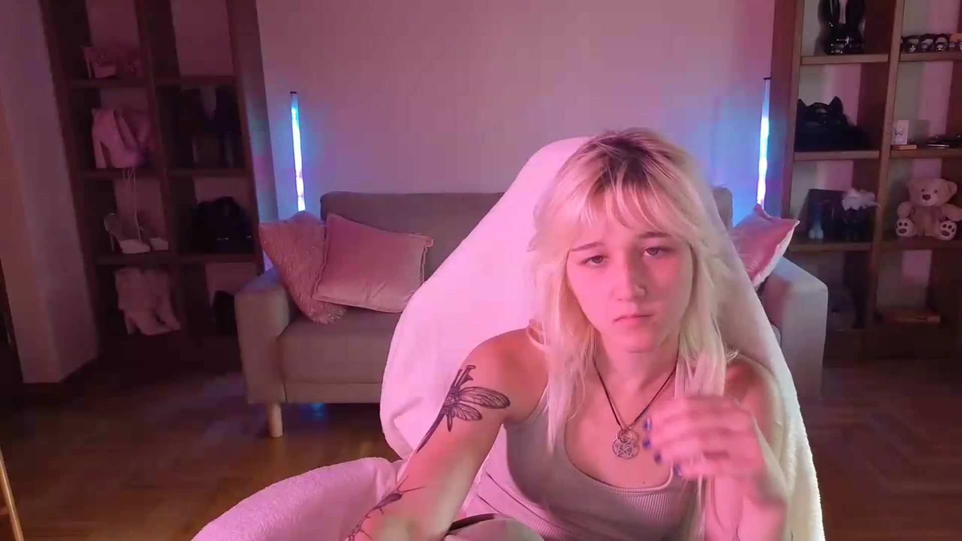 Gallery image thumbnail from LilyBloom's myfreecams stream on, 06/07/2026, 16:30 image 18 of 20