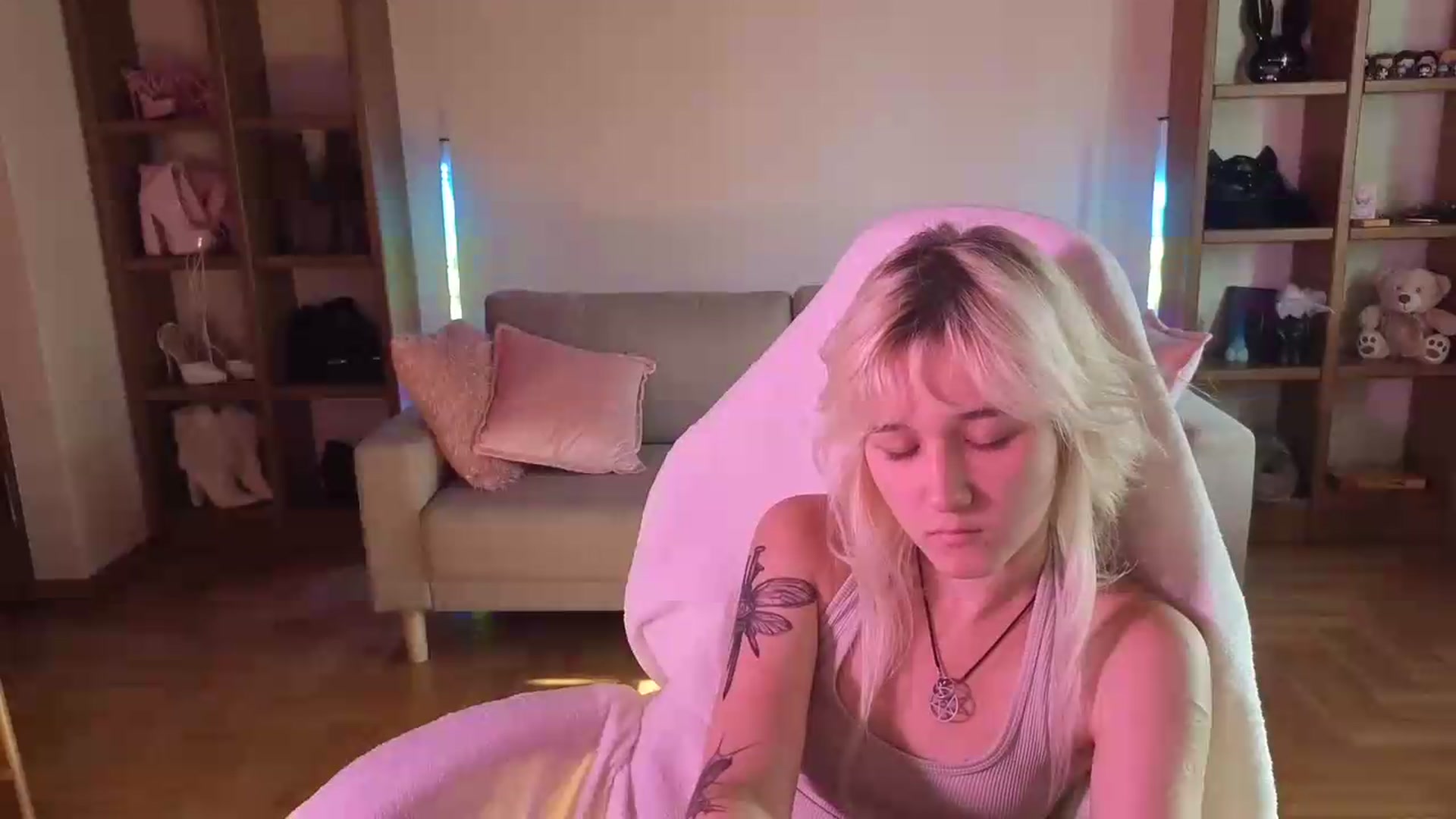Gallery image thumbnail from LilyBloom's myfreecams stream on, 06/07/2026, 16:30 image 12 of 20