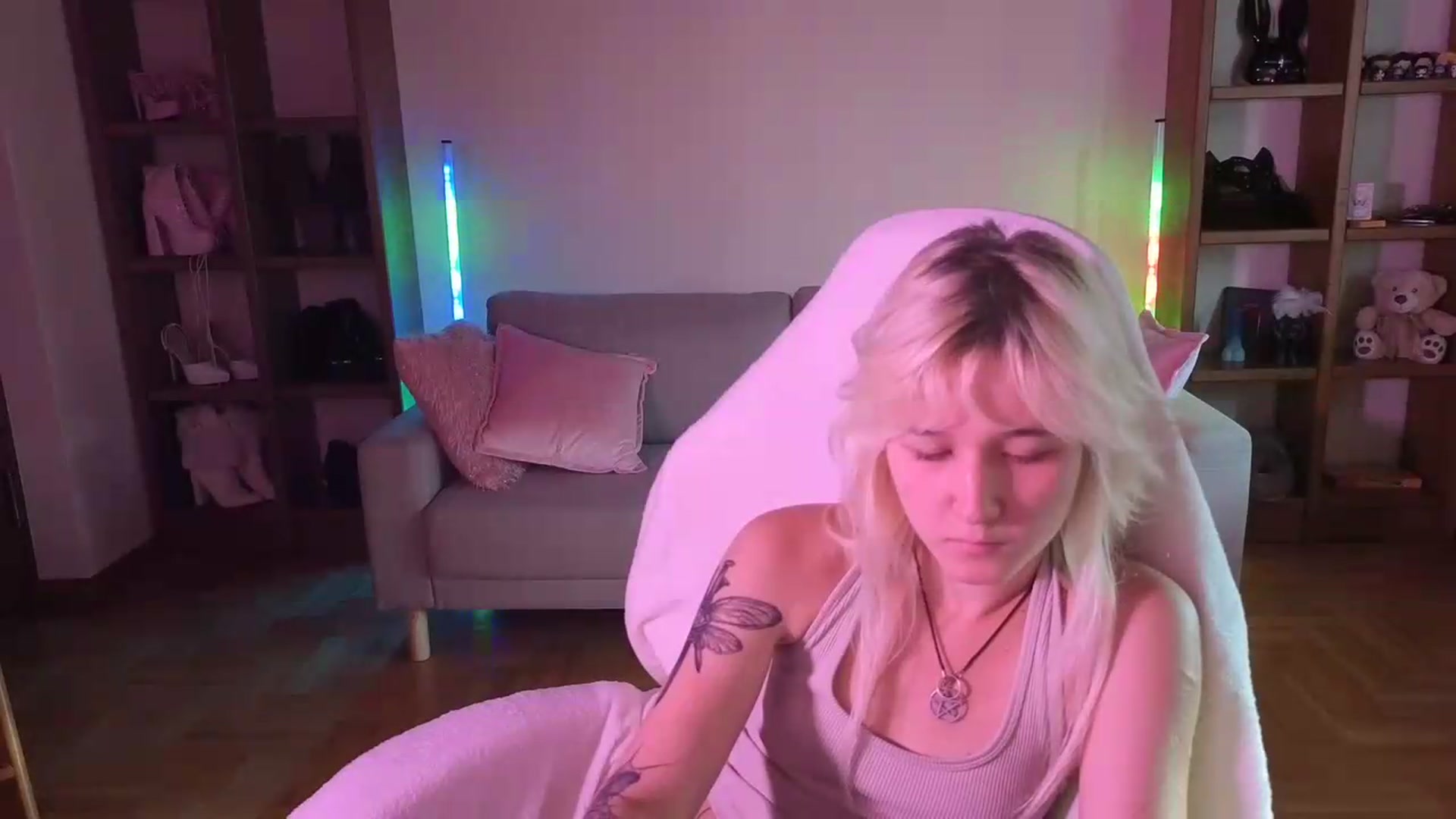 Gallery image thumbnail from LilyBloom's myfreecams stream on, 06/07/2026, 16:30 image 14 of 20