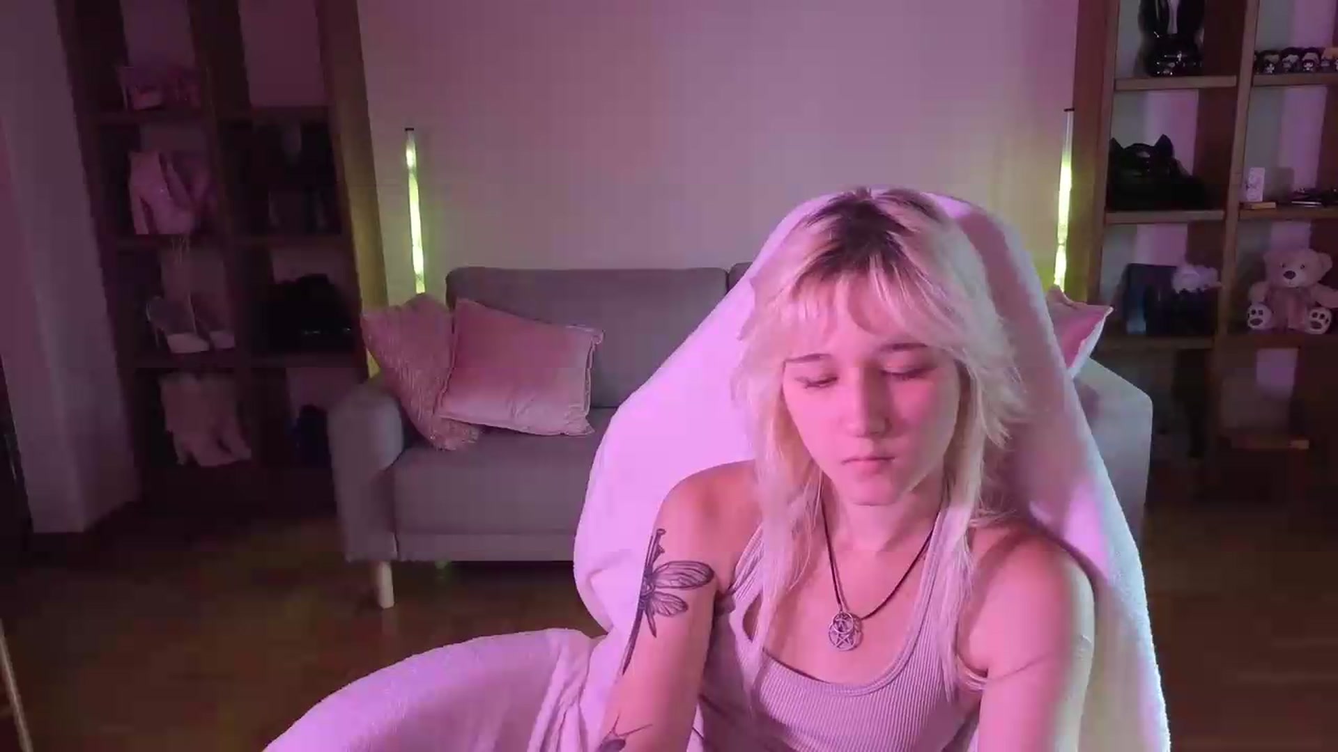 Gallery image thumbnail from LilyBloom's myfreecams stream on, 06/07/2026, 16:30 image 6 of 20