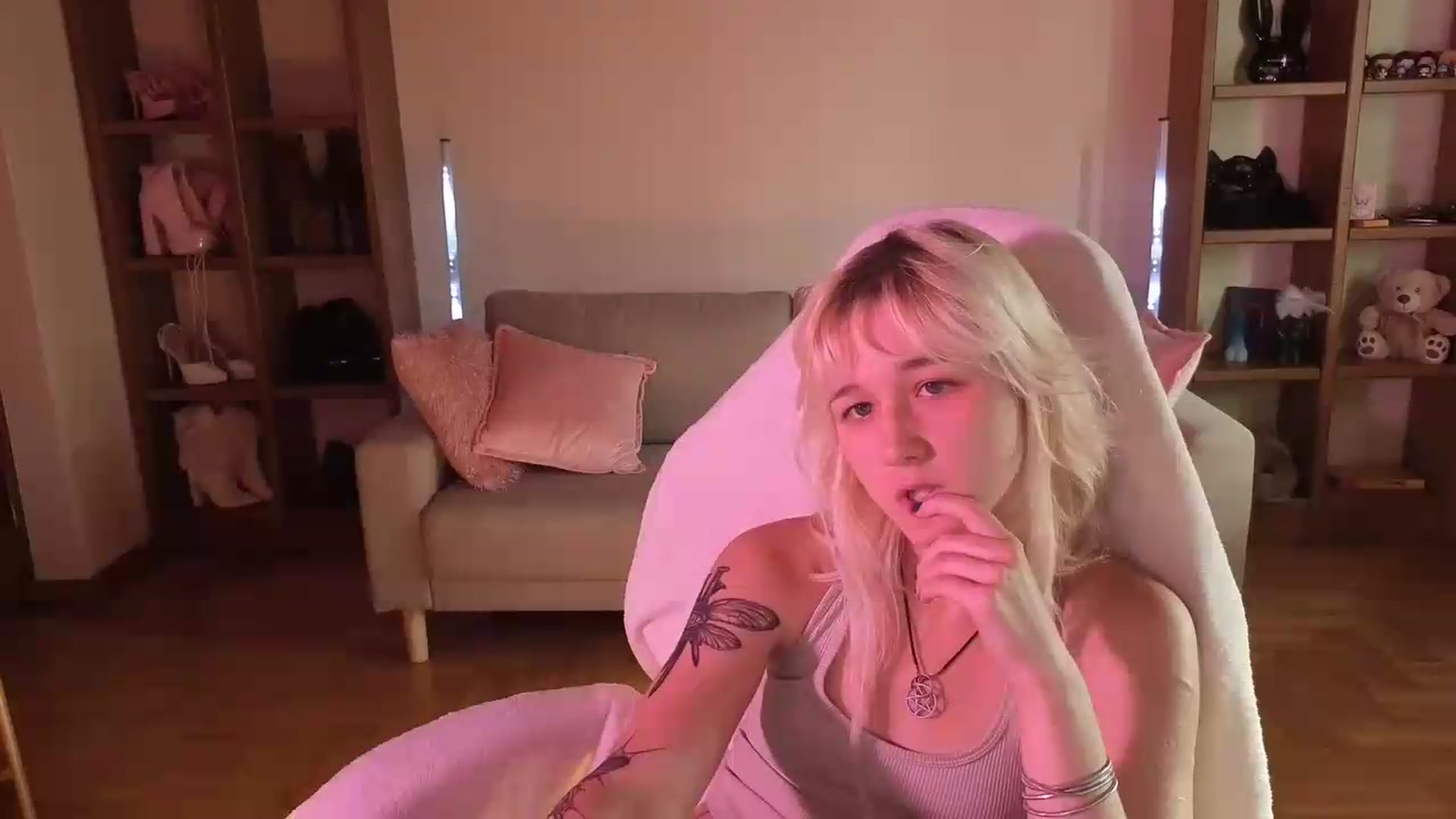 Gallery image thumbnail from LilyBloom's myfreecams stream on, 06/07/2026, 16:30 image 9 of 20