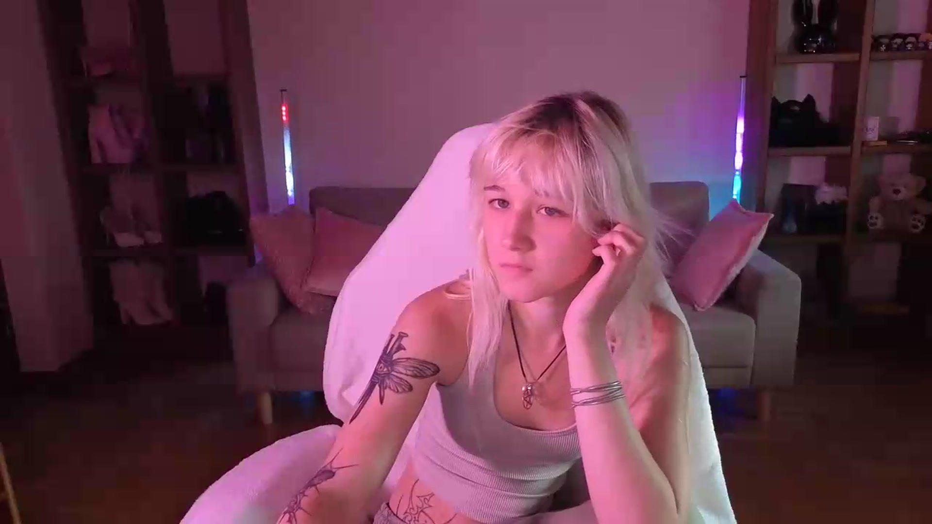 Gallery image thumbnail from LilyBloom's myfreecams stream on, 06/07/2026, 16:30 image 2 of 20