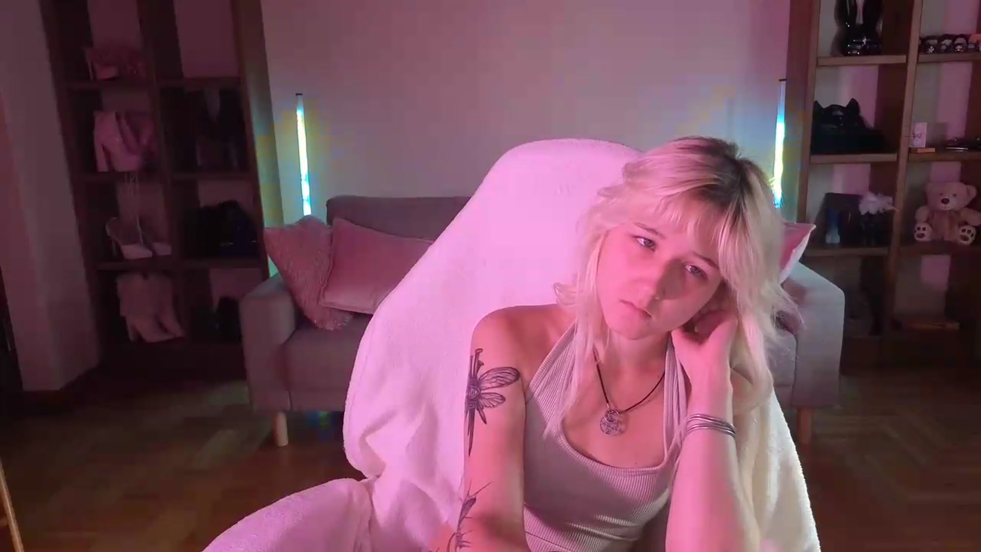 Gallery image thumbnail from LilyBloom's myfreecams stream on, 06/07/2026, 16:30 image 17 of 20