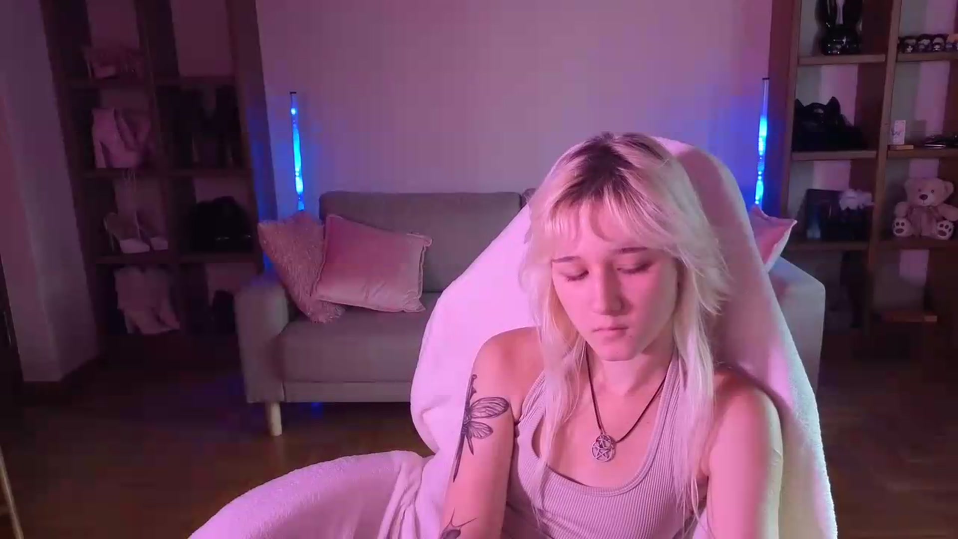 Gallery image thumbnail from LilyBloom's myfreecams stream on, 06/07/2026, 16:30 image 5 of 20