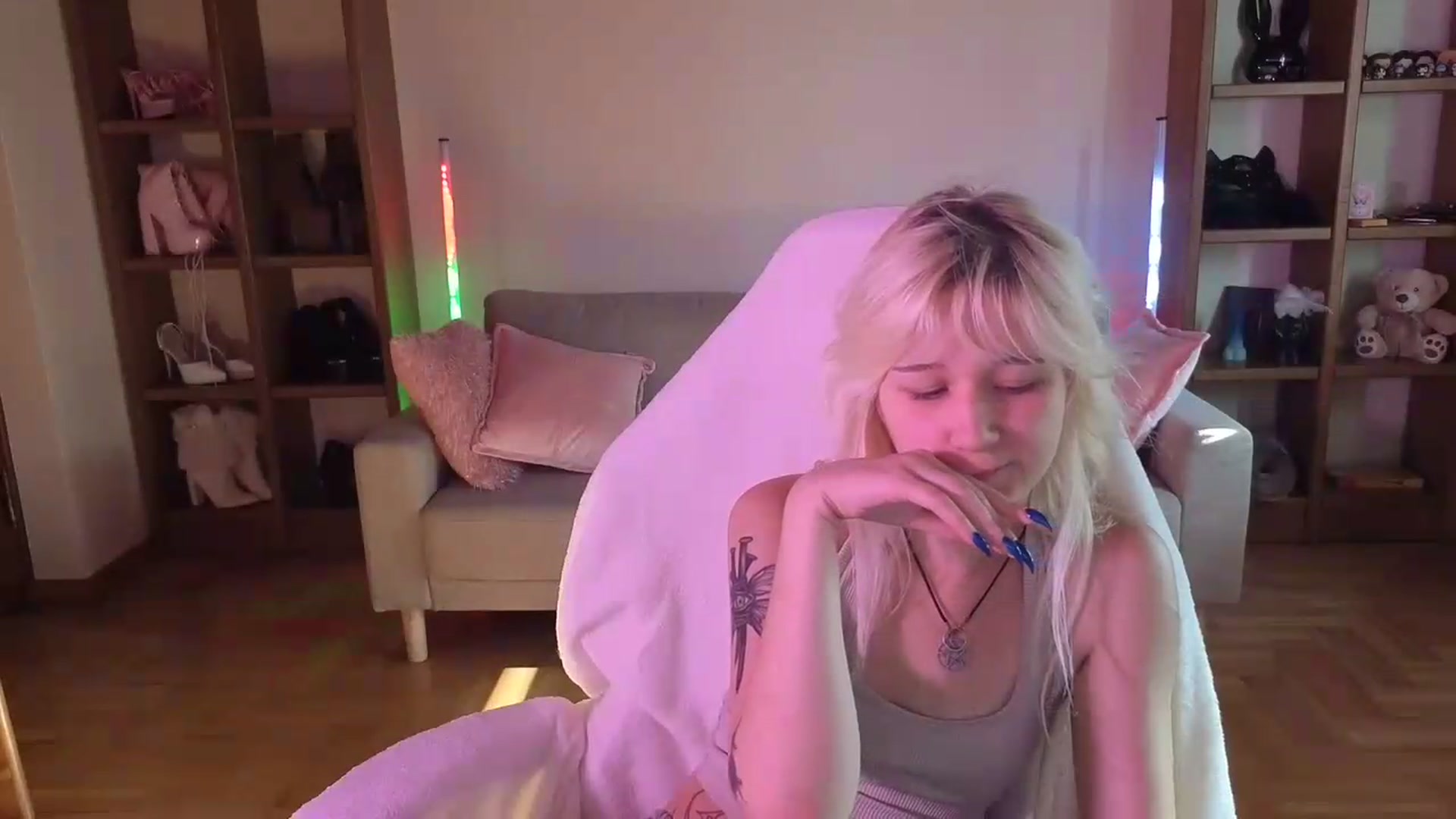 Gallery image thumbnail from LilyBloom's myfreecams stream on, 06/07/2026, 16:30 image 20 of 20