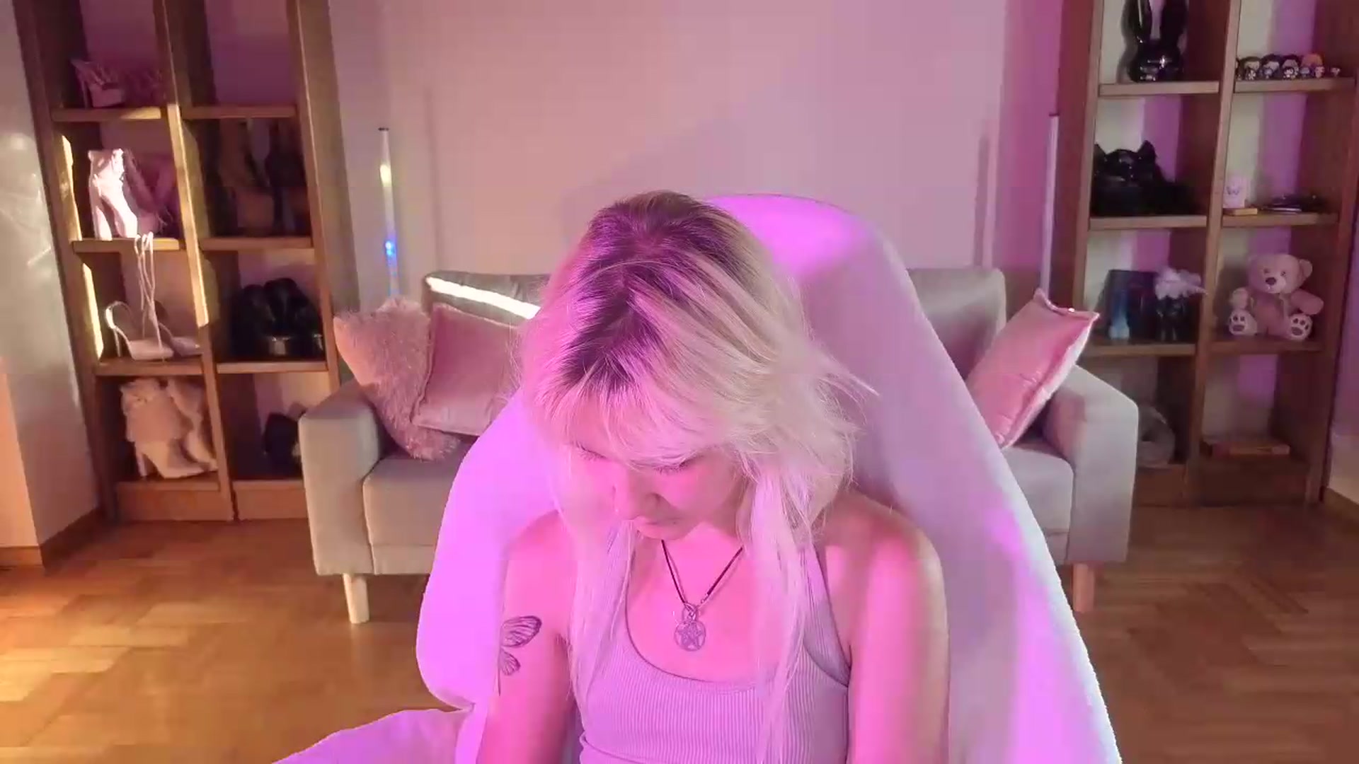 Gallery image thumbnail from LilyBloom's myfreecams stream on, 06/07/2026, 18:21 image 3 of 20