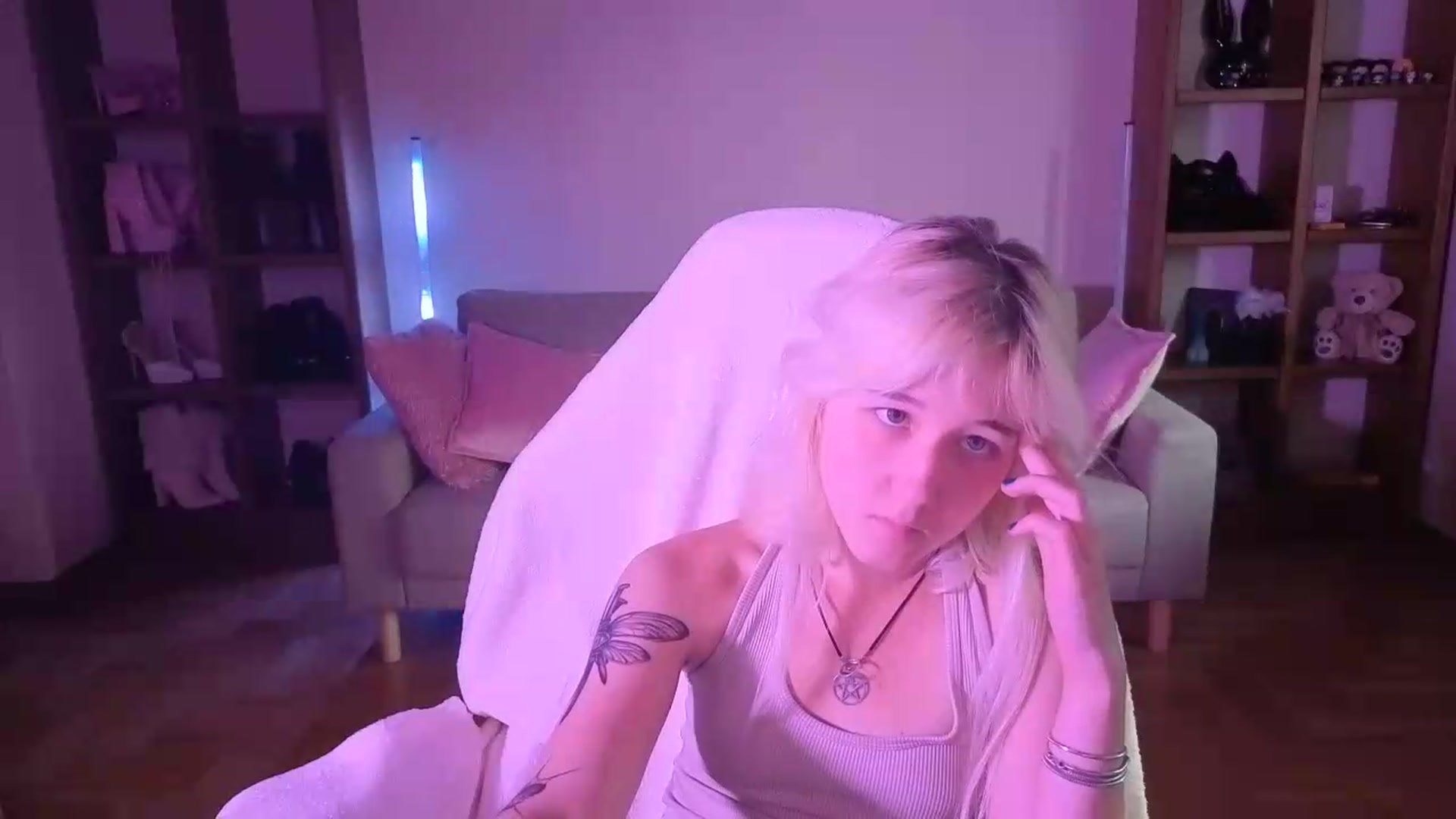 Gallery image thumbnail from LilyBloom's myfreecams stream on, 06/07/2026, 18:21 image 18 of 20